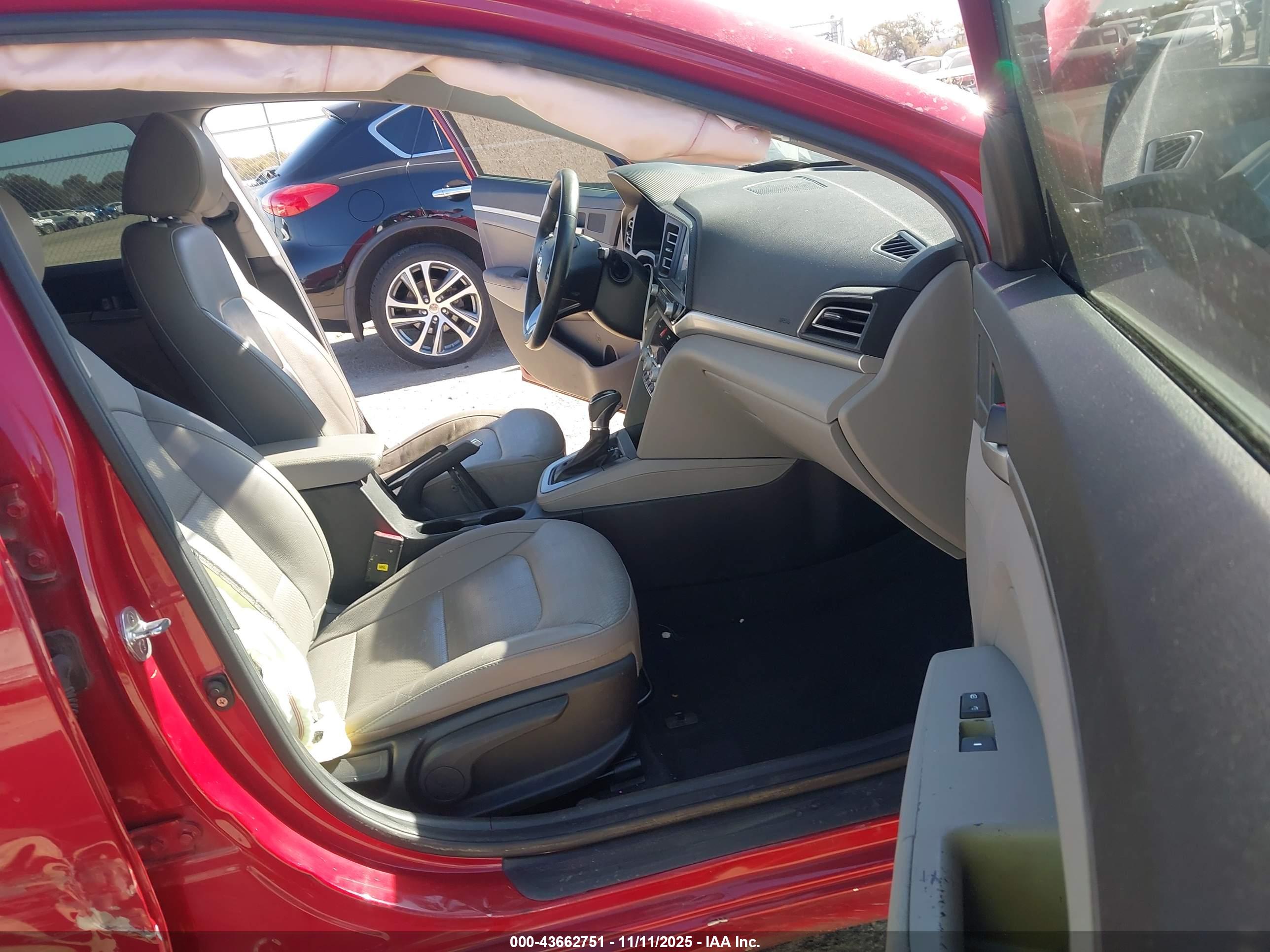 HYUNDAI ELANTRA image 5