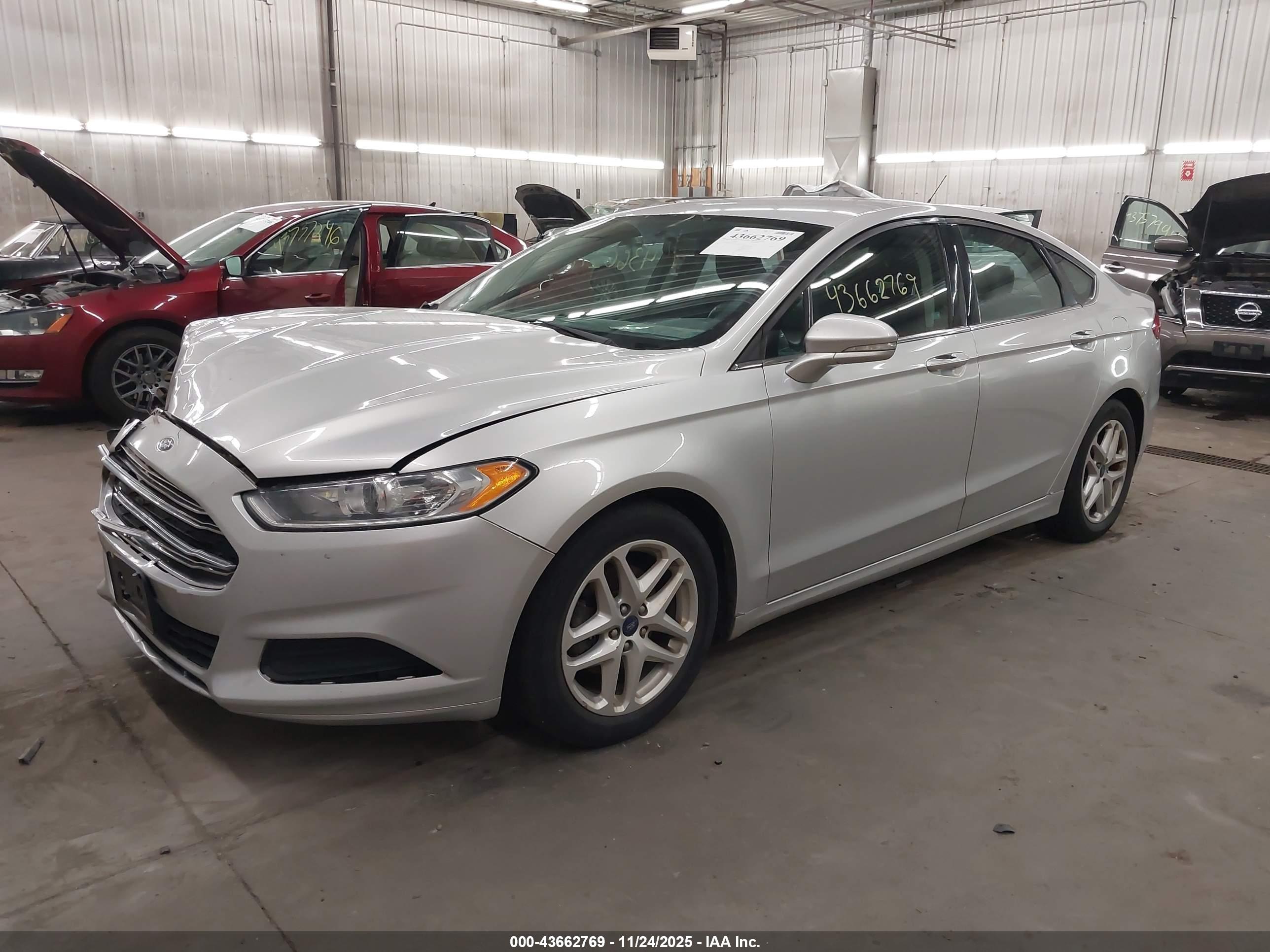 FORD FUSION image 2