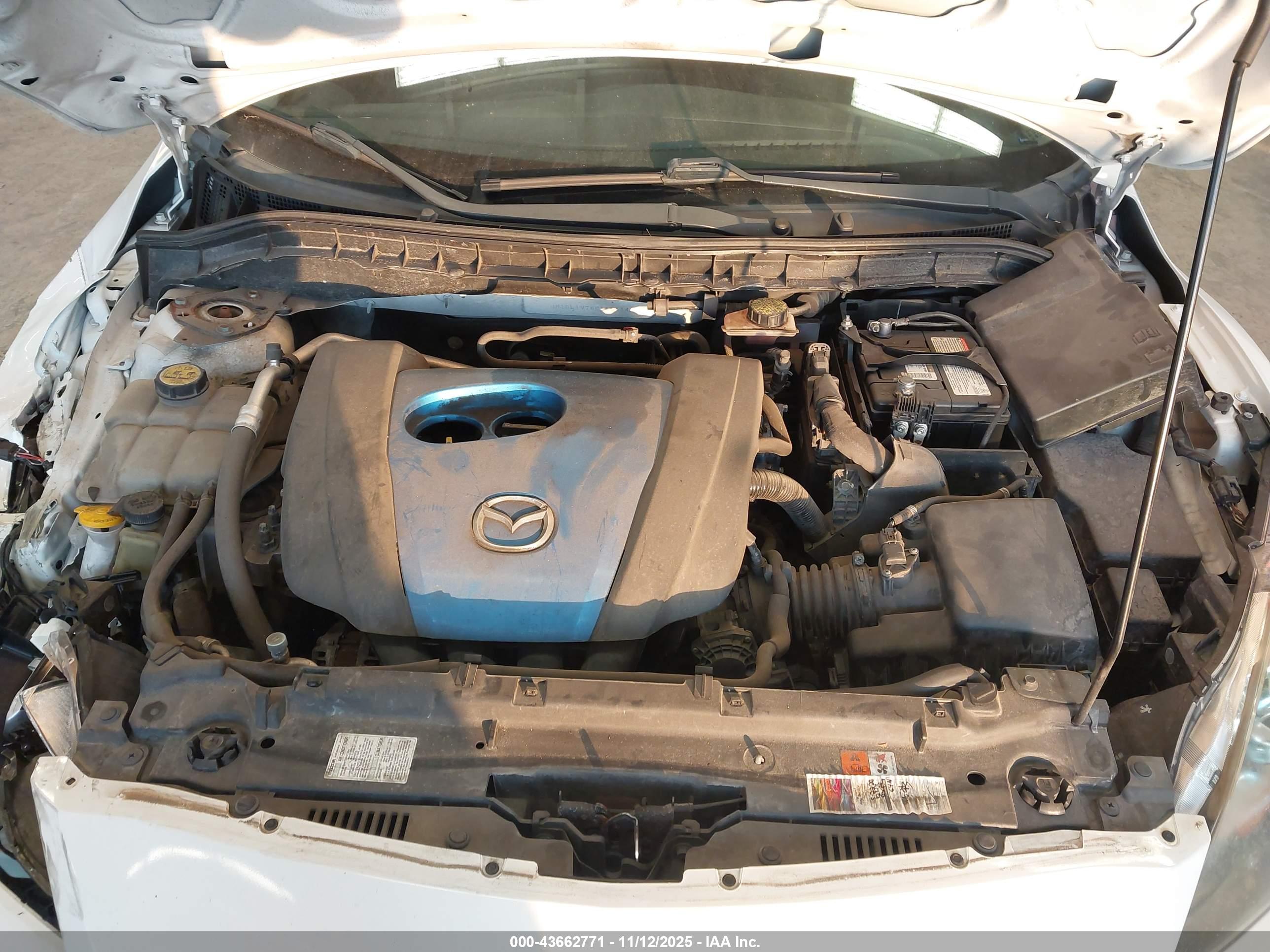 MAZDA MAZDA3 image 10