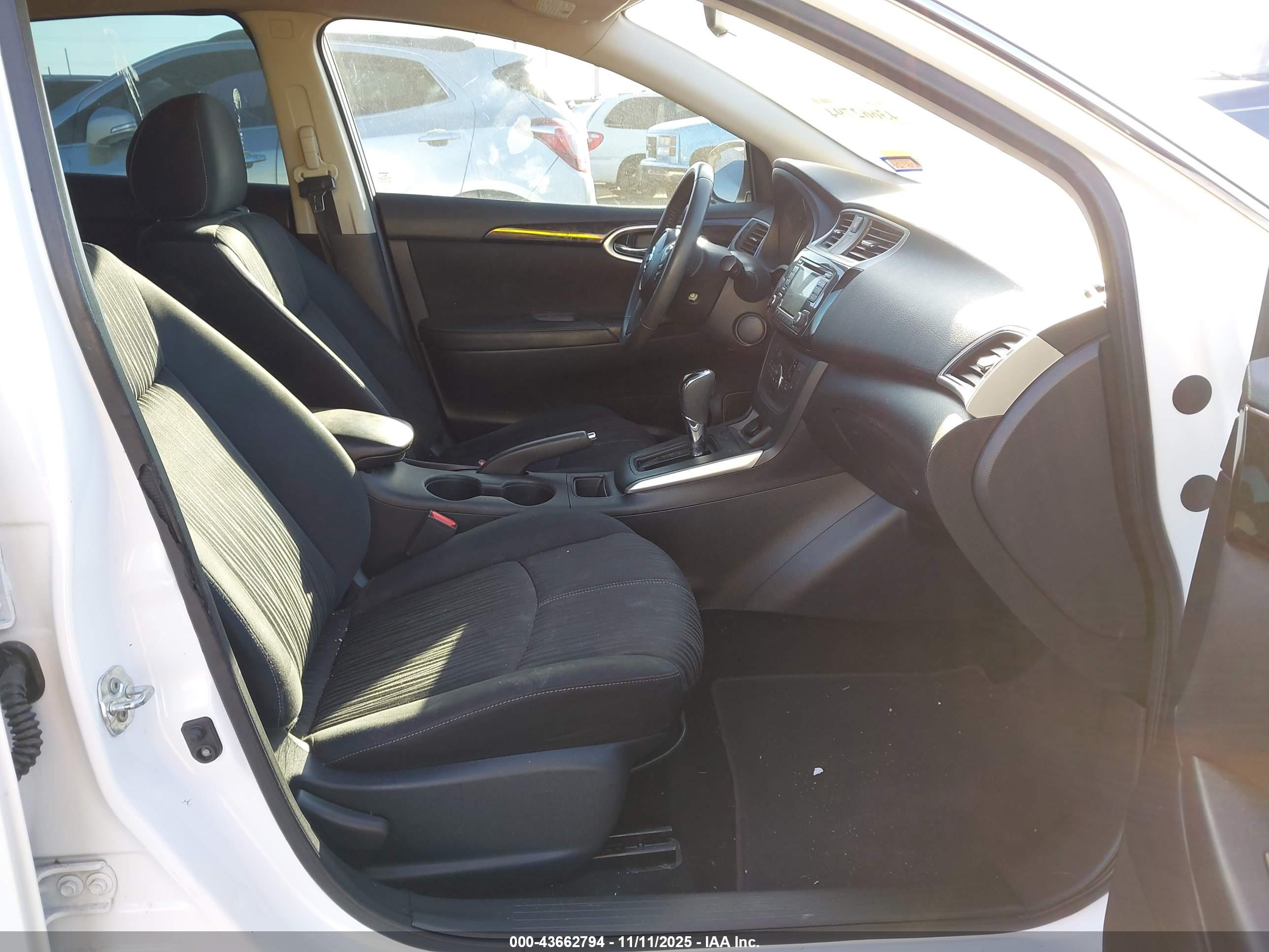 NISSAN SENTRA image 5