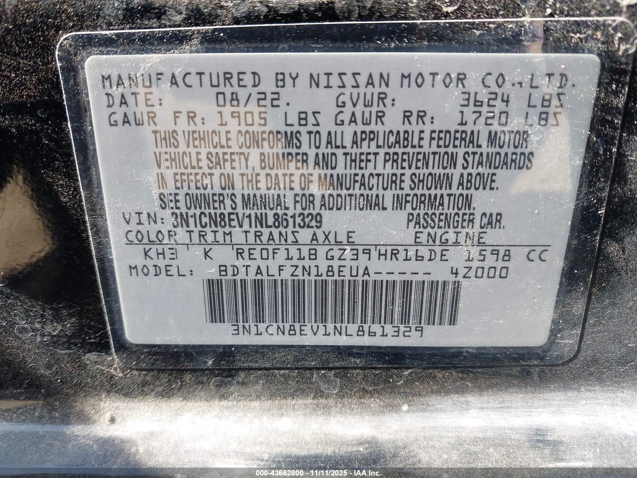 NISSAN VERSA image 9