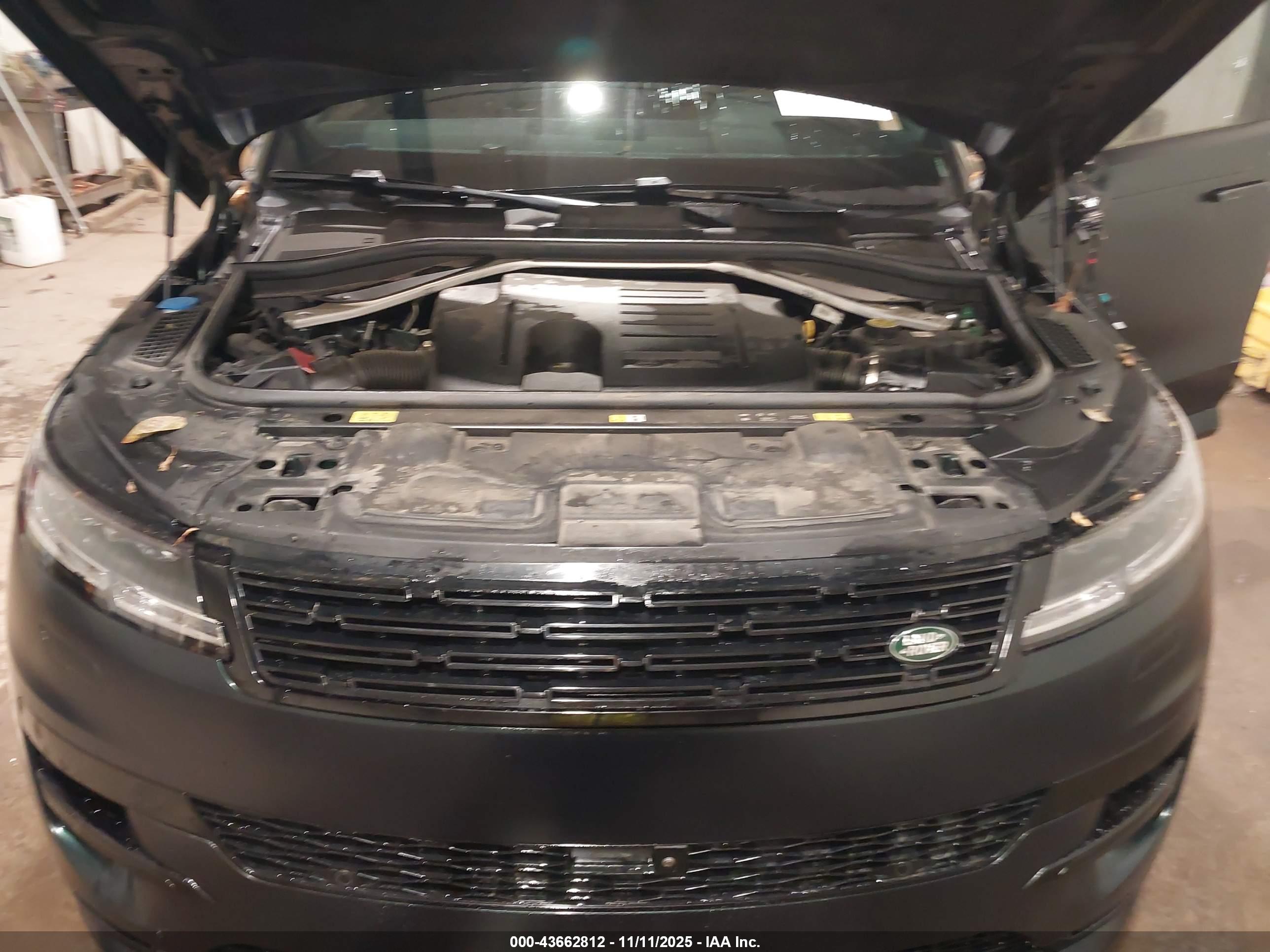 LAND ROVER image 10