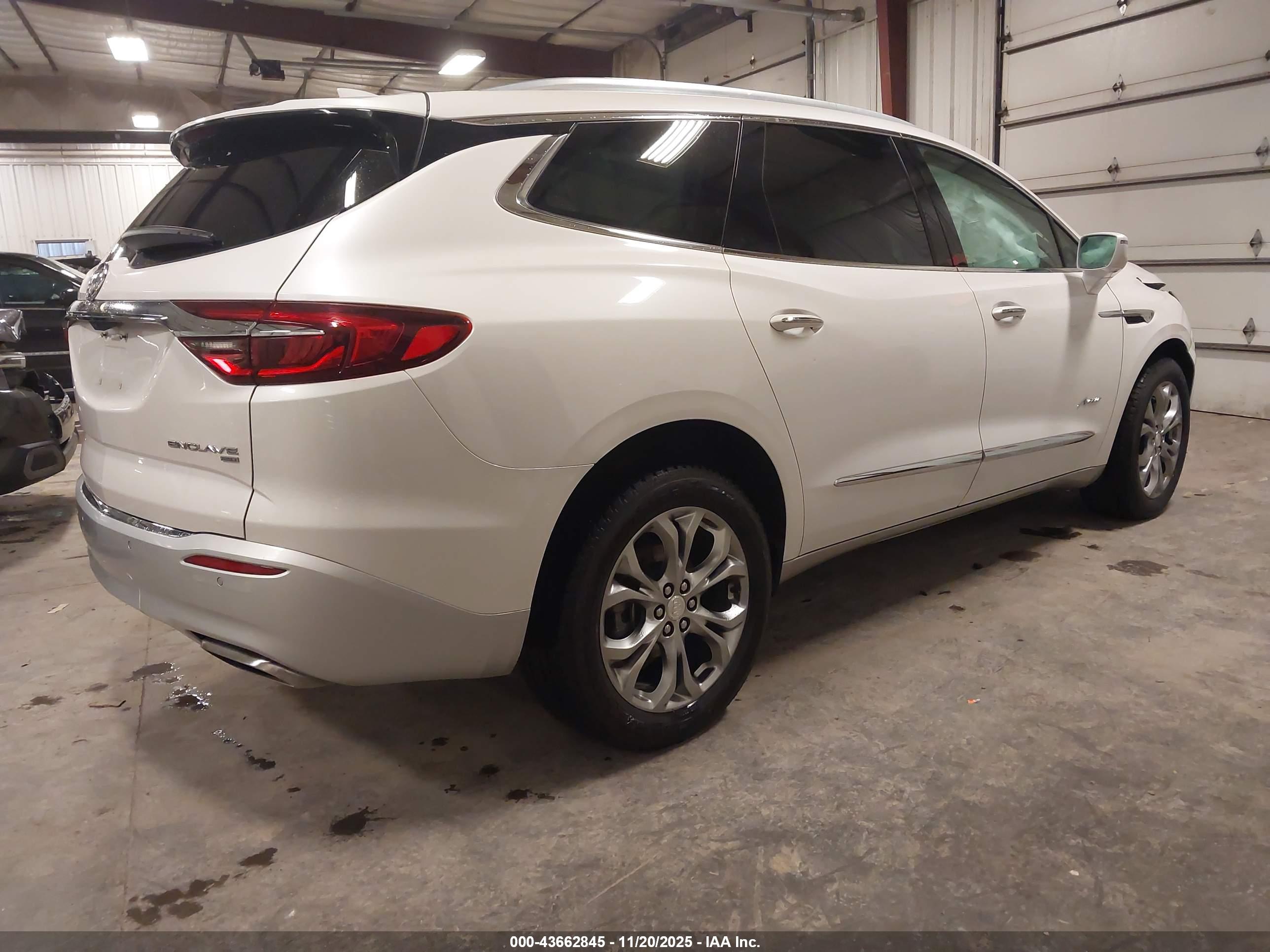 BUICK ENCLAVE image 4
