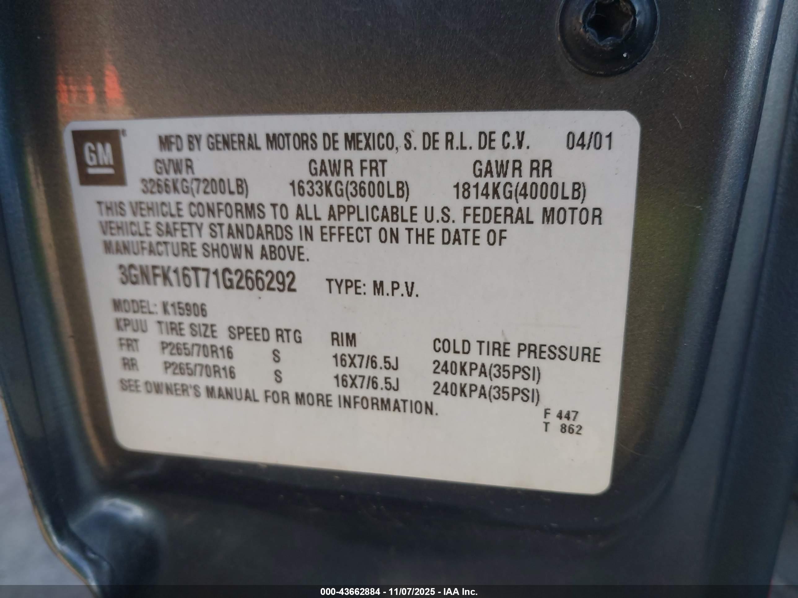 CHEVROLET SUBURBAN image 9