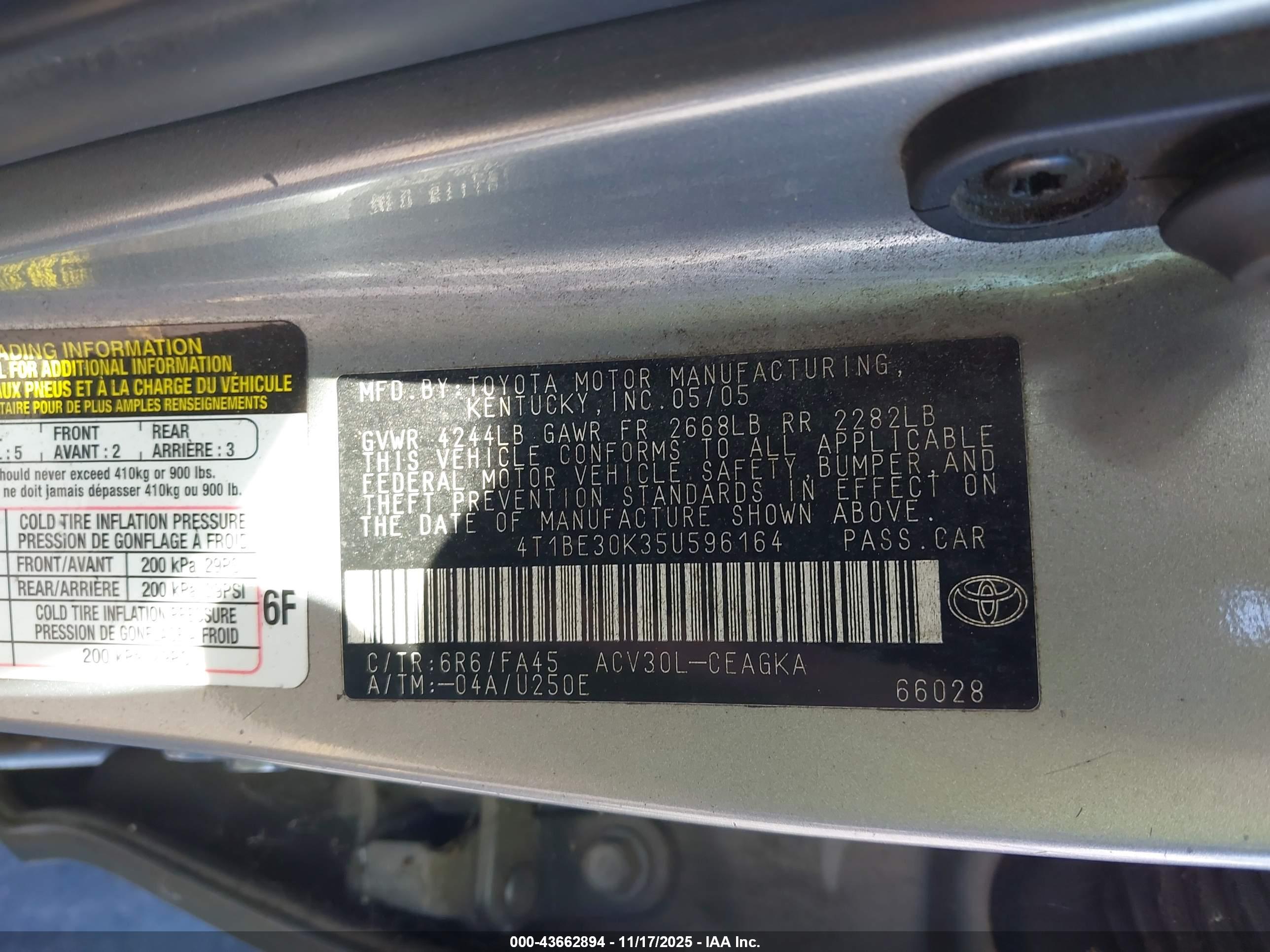 TOYOTA CAMRY image 9