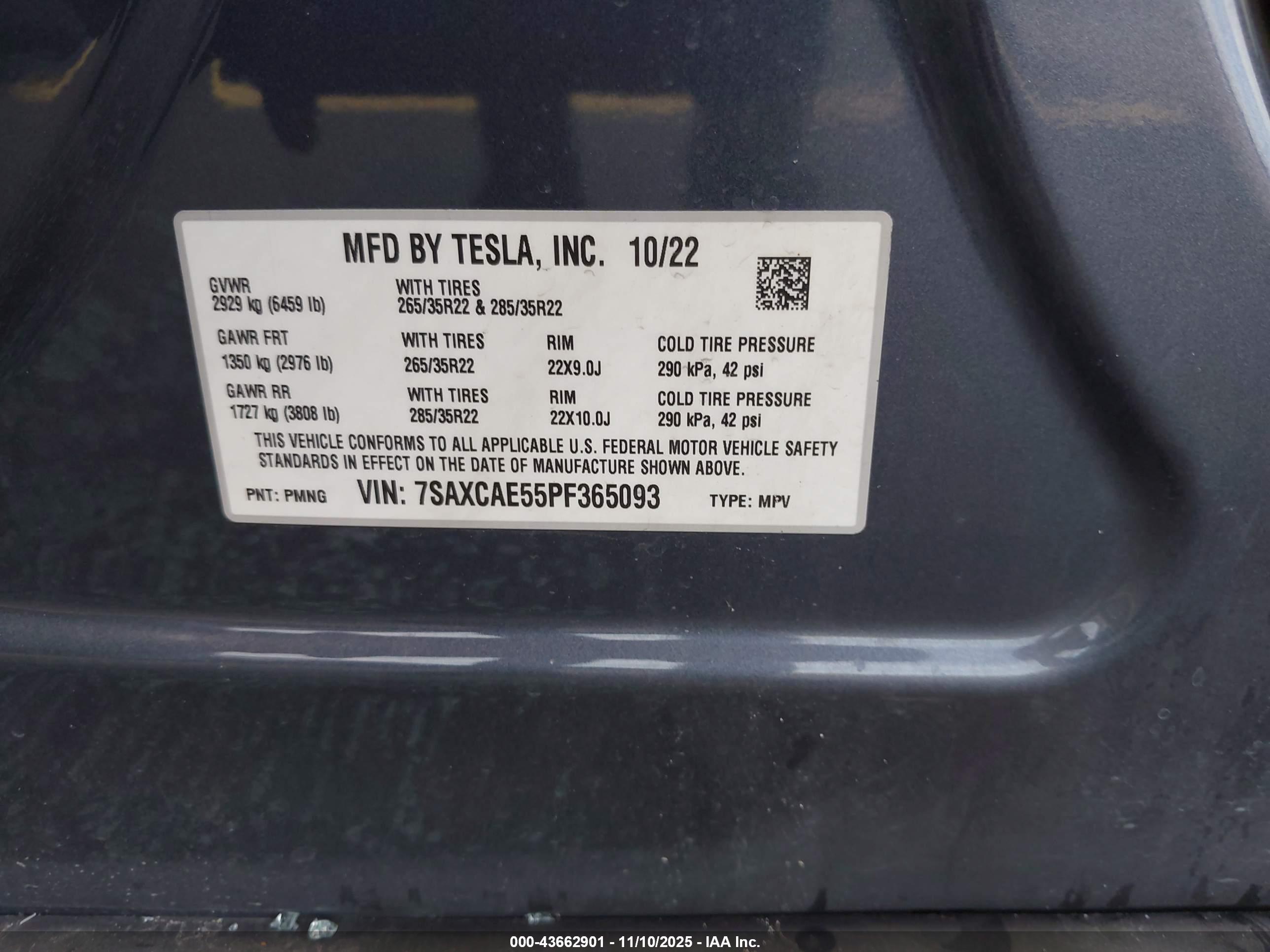 TESLA MODEL image 9