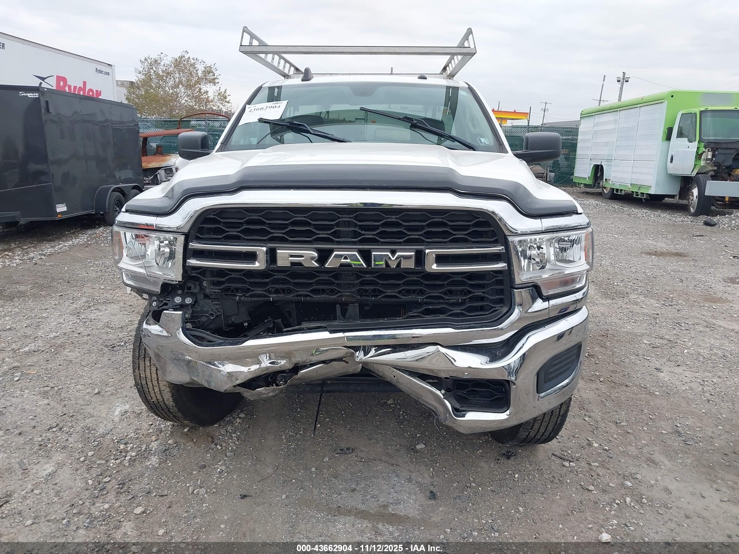 RAM 2500 image 6