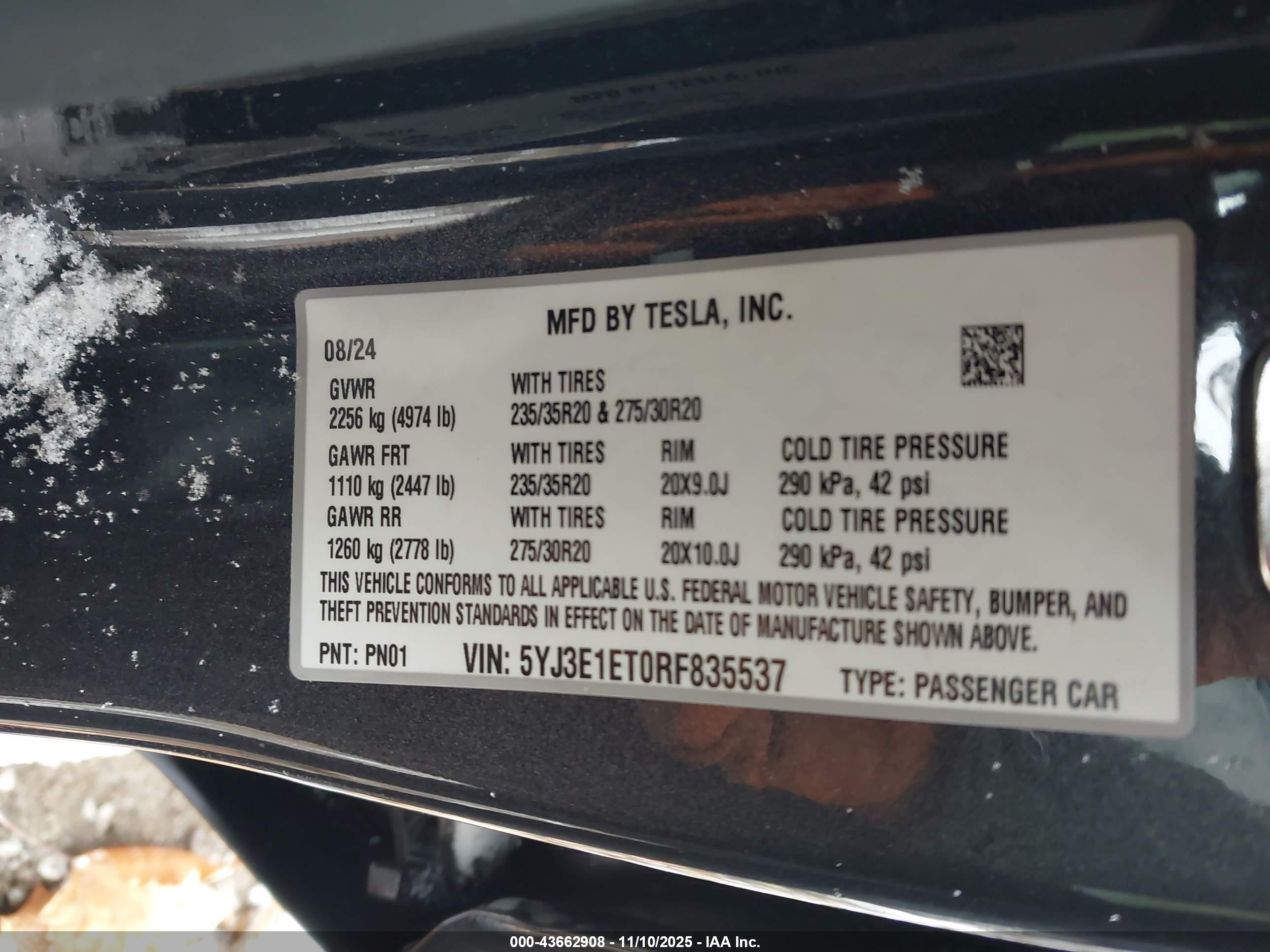 TESLA MODEL image 9