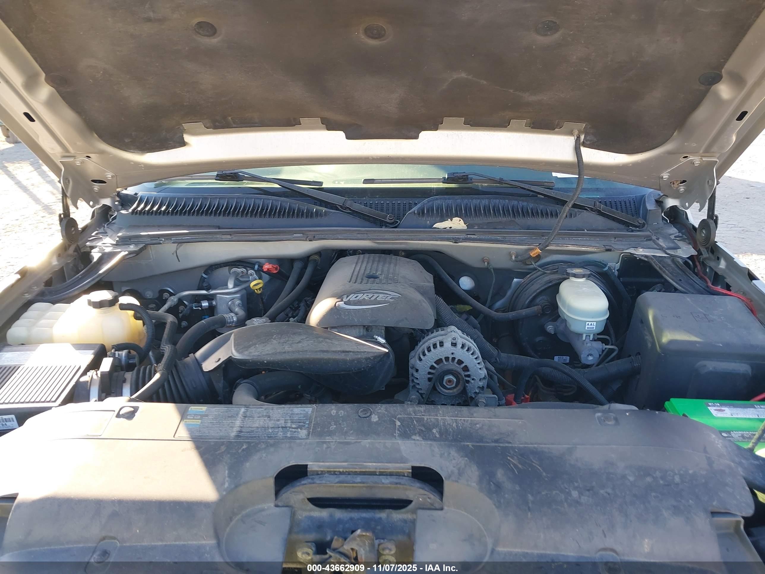 CHEVROLET SILVERADO image 10