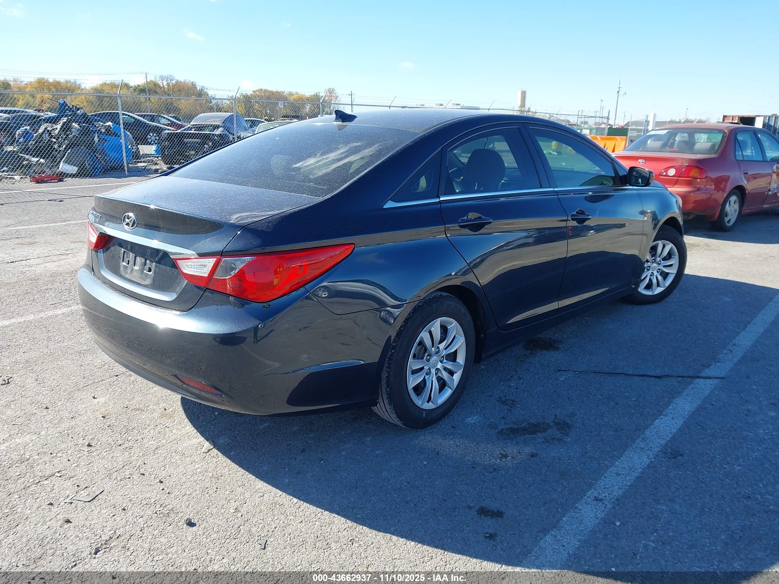 HYUNDAI SONATA image 4