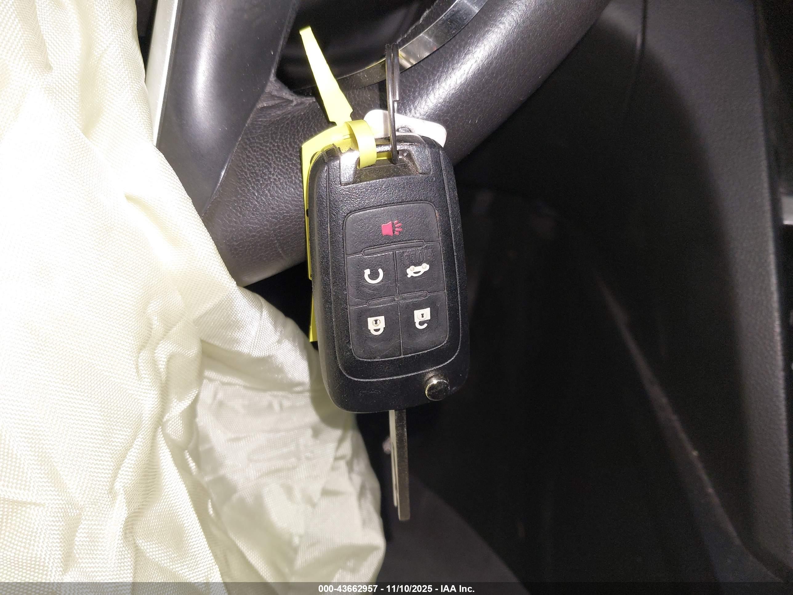 CHEVROLET EQUINOX image 11
