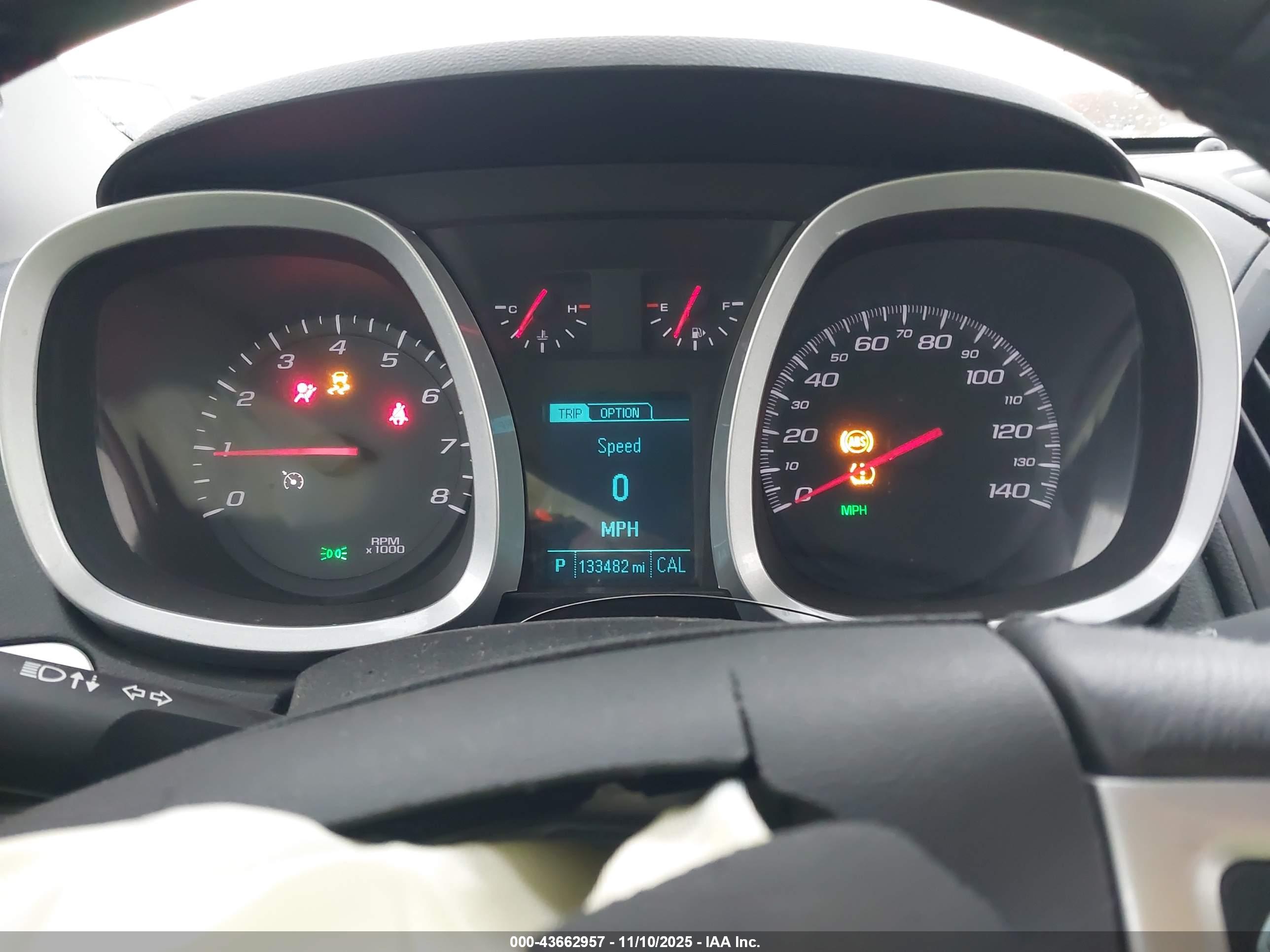 CHEVROLET EQUINOX image 7