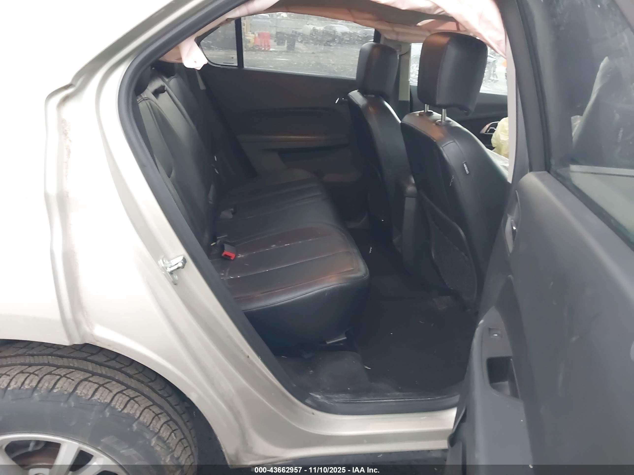 CHEVROLET EQUINOX image 8