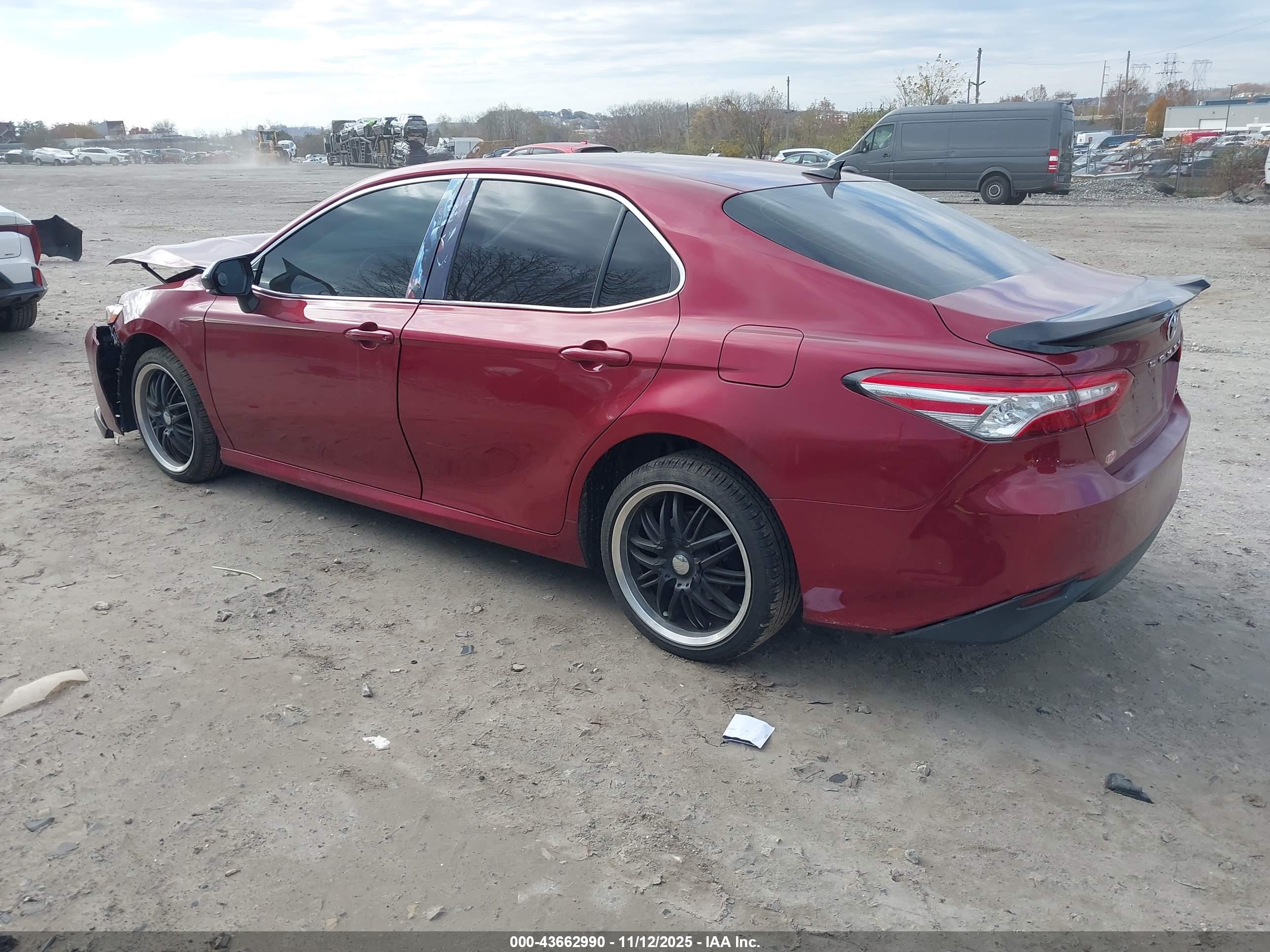 TOYOTA CAMRY image 3