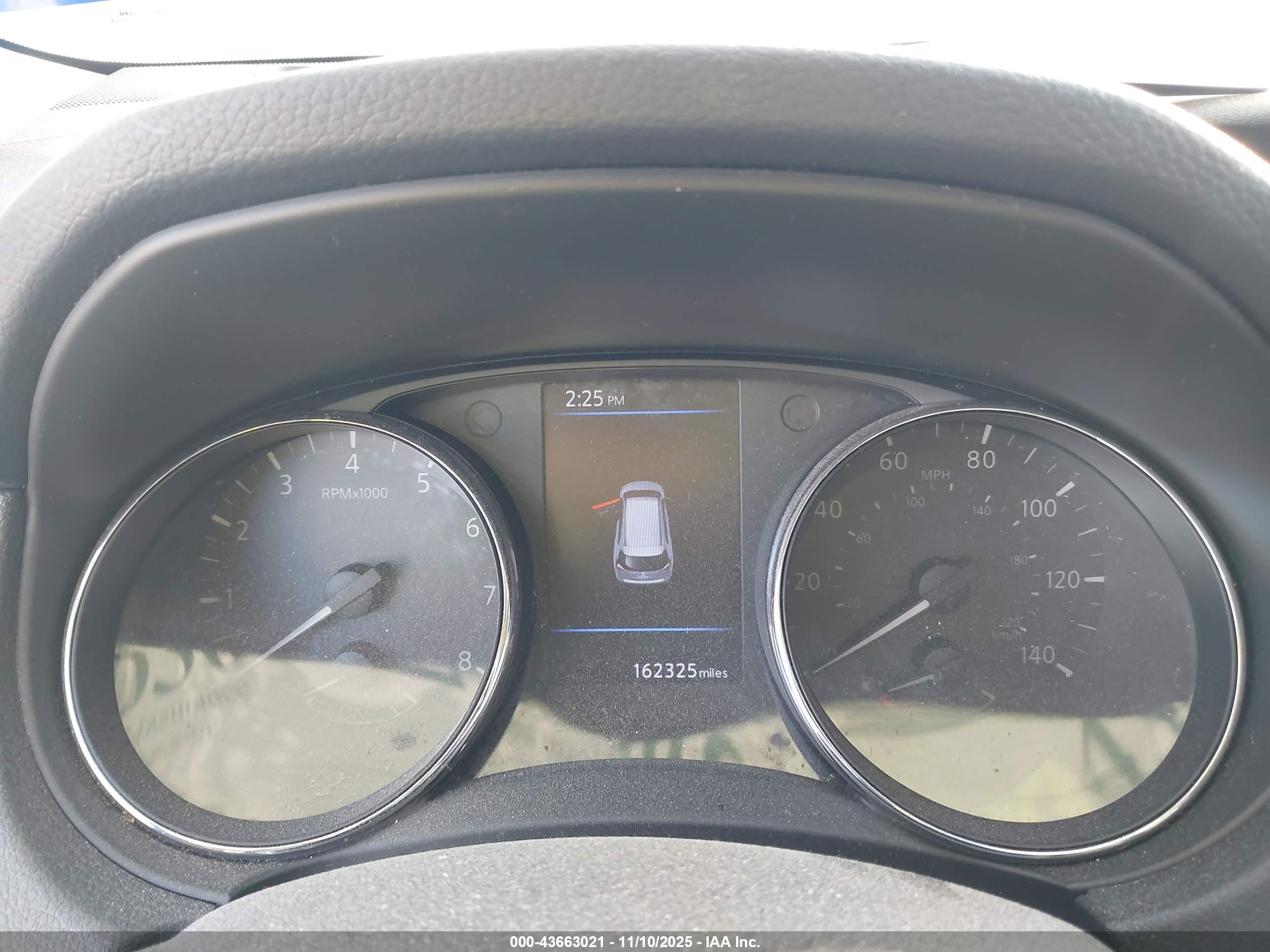 NISSAN ROGUE image 7