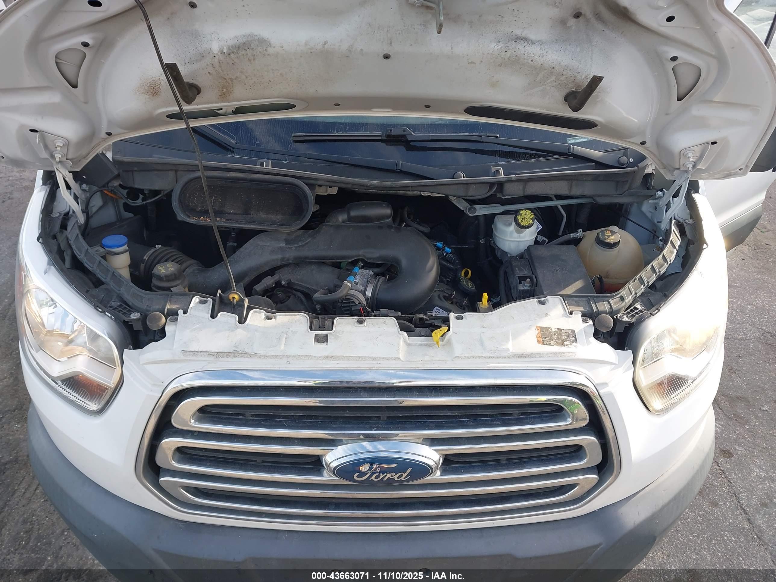 FORD TRANSIT-250 image 10