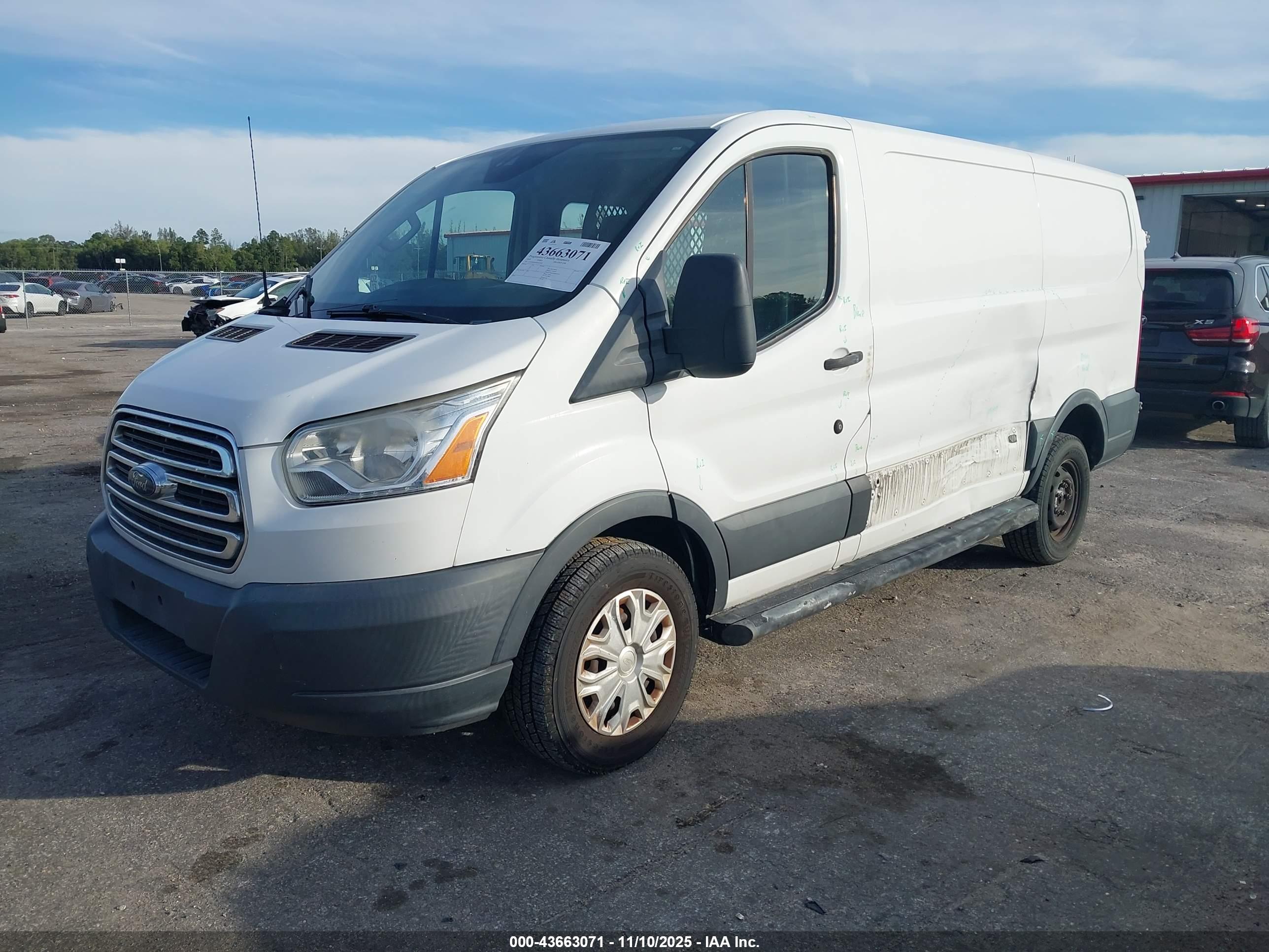 FORD TRANSIT-250 image 2