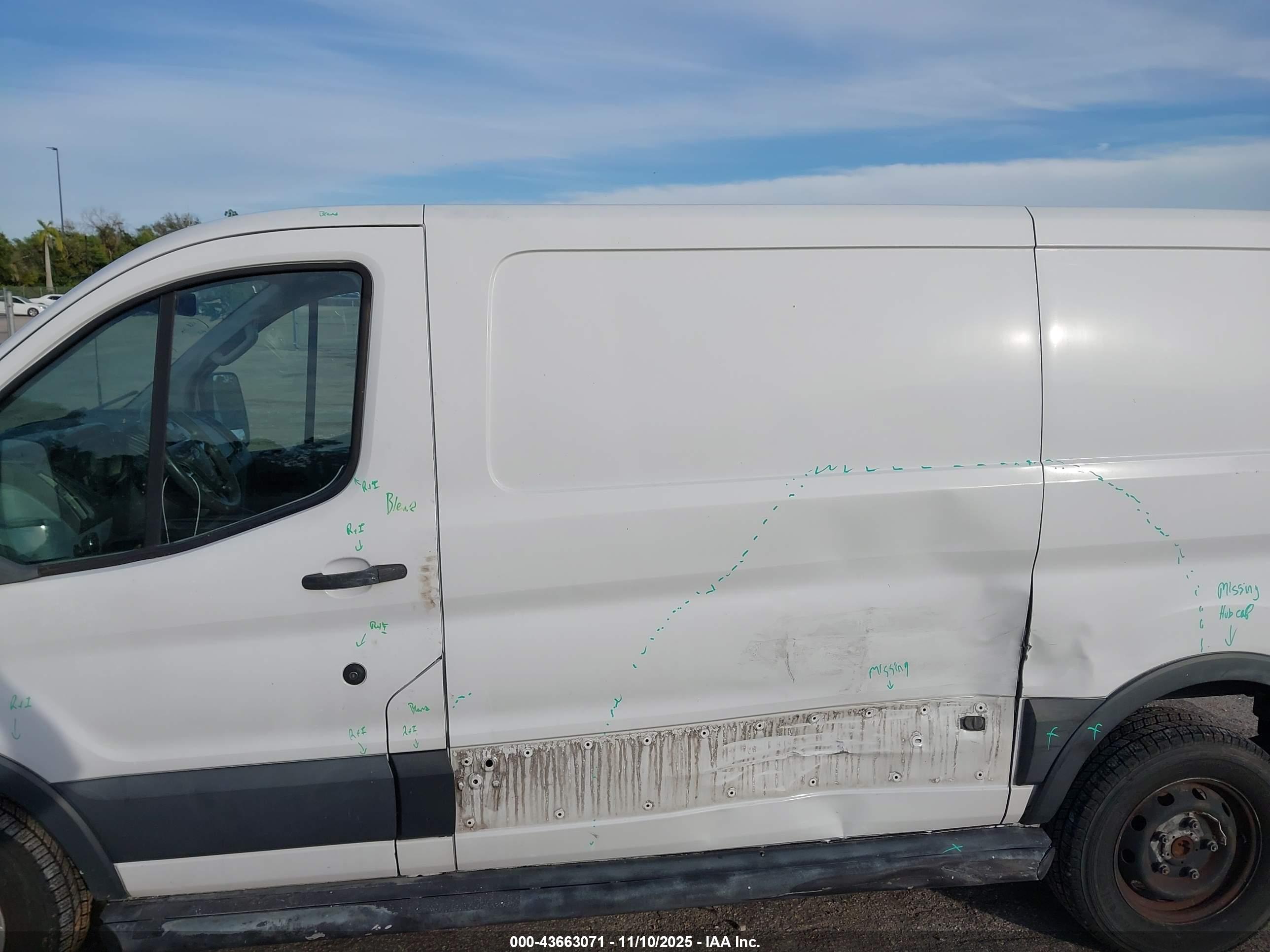 FORD TRANSIT-250 image 6