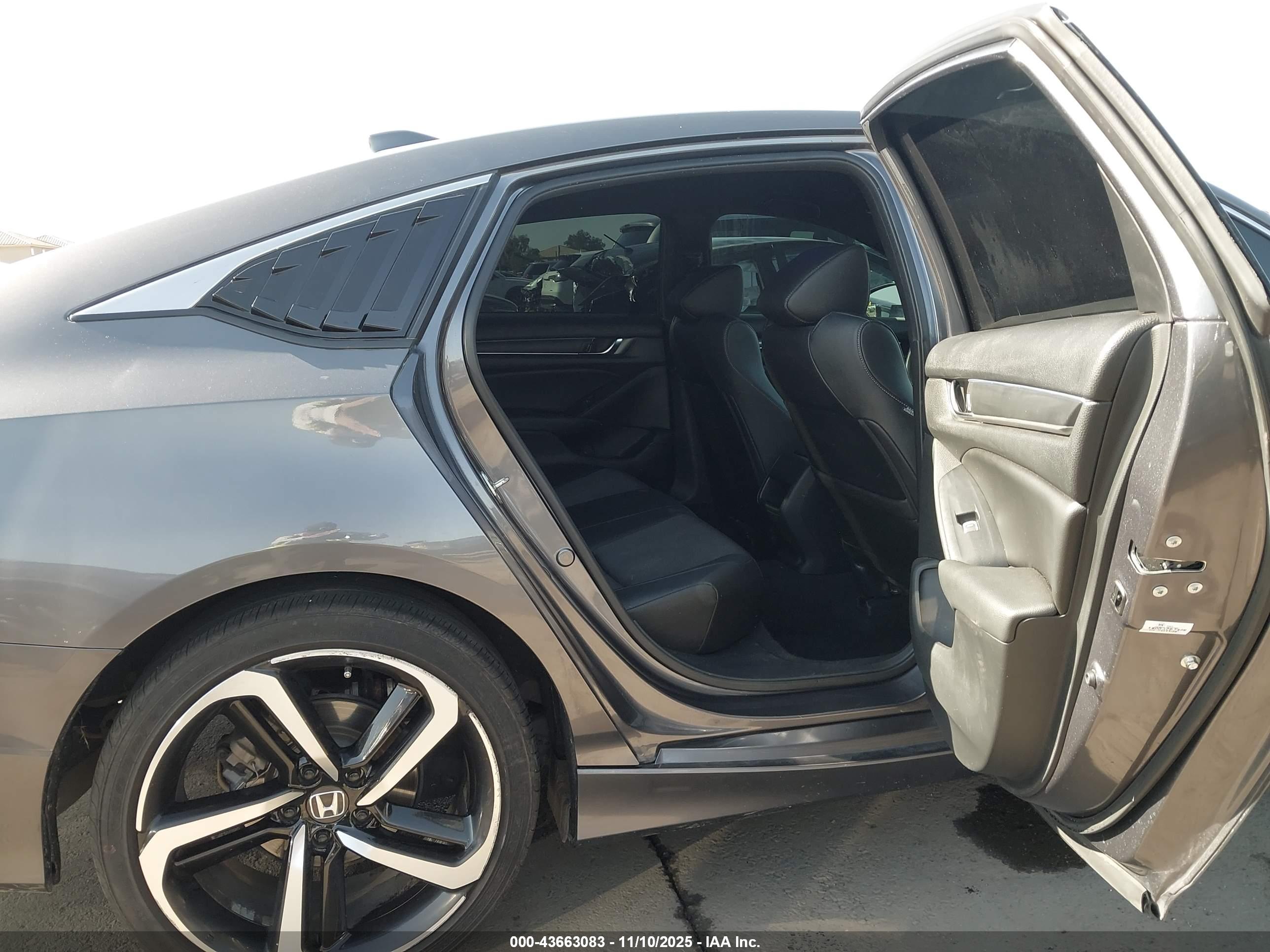 HONDA ACCORD image 8