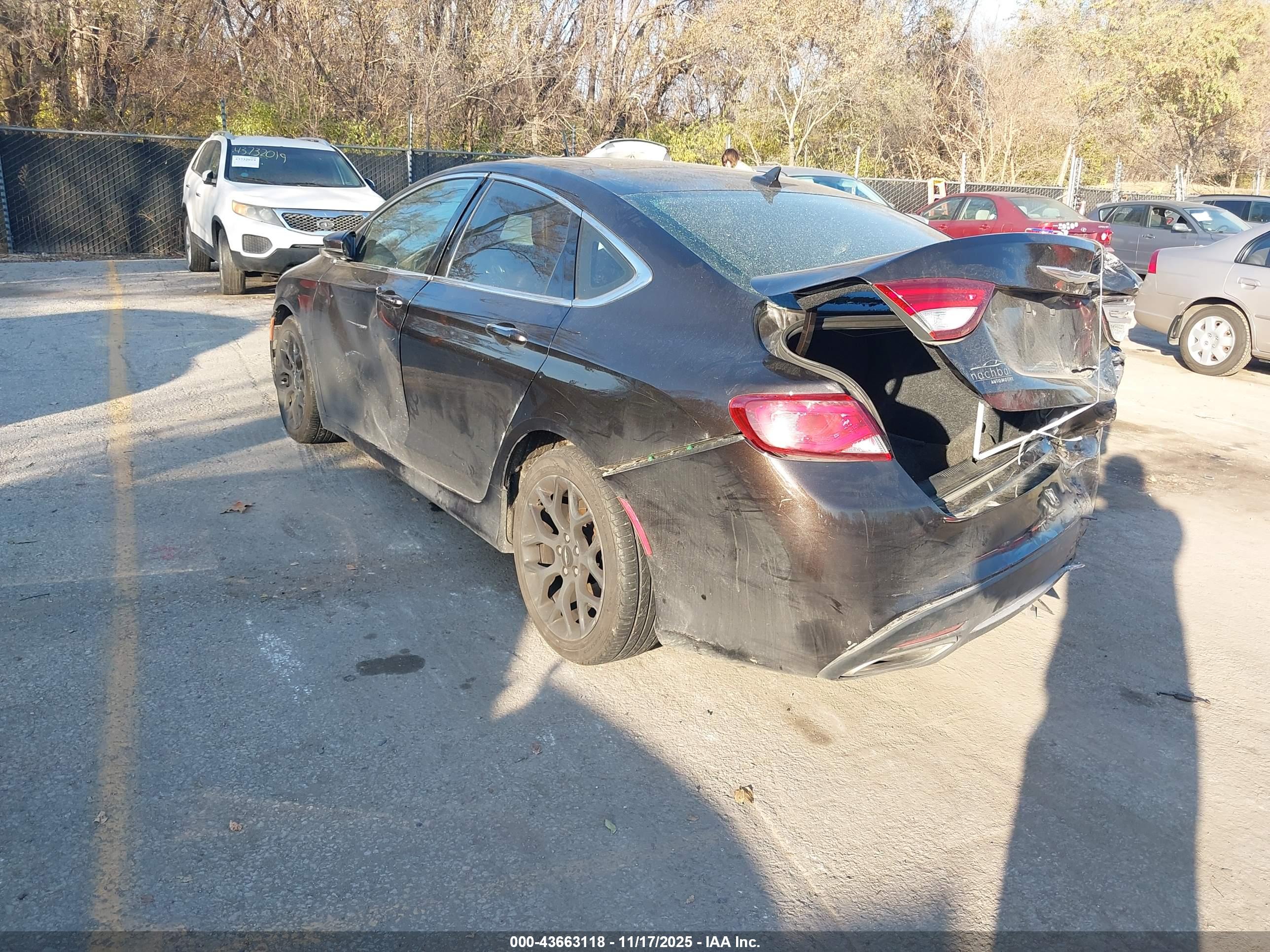 CHRYSLER 200 image 3