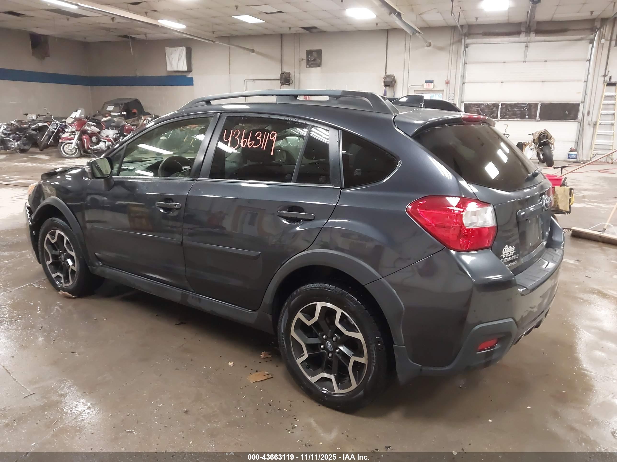 SUBARU CROSSTREK image 3
