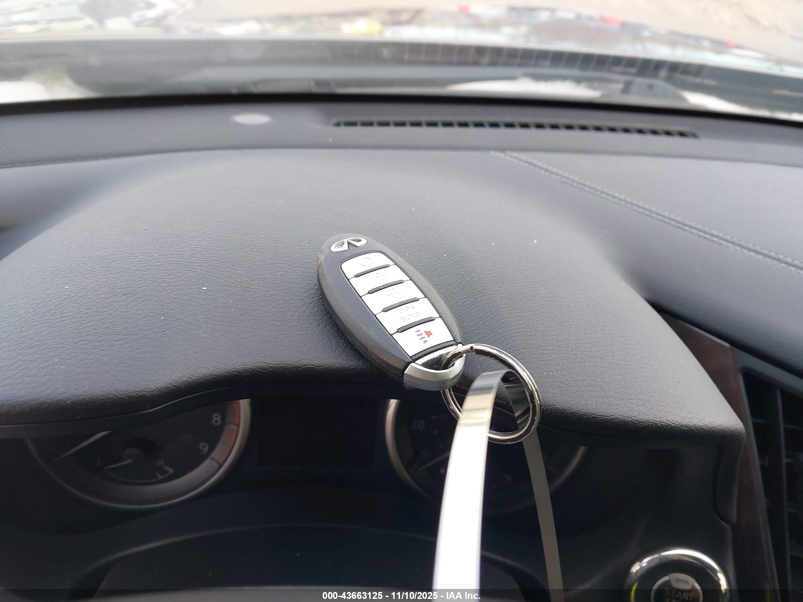 INFINITI Q50 image 11
