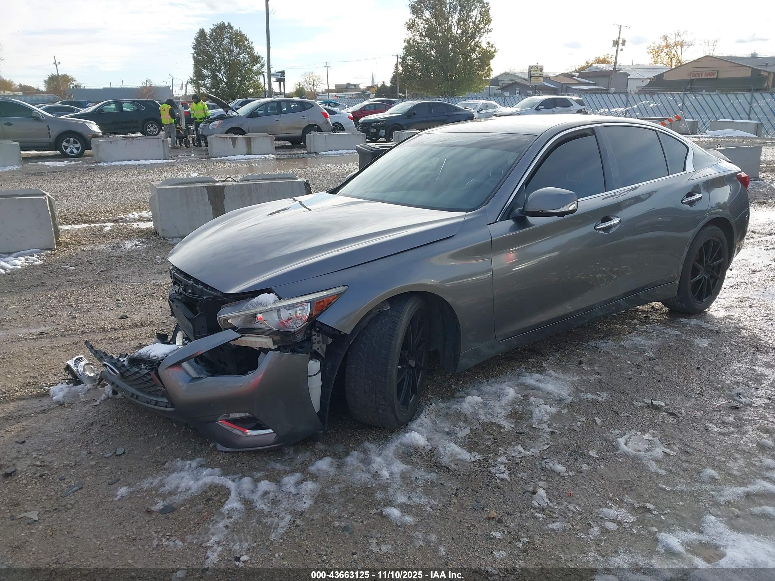 INFINITI Q50 image 2