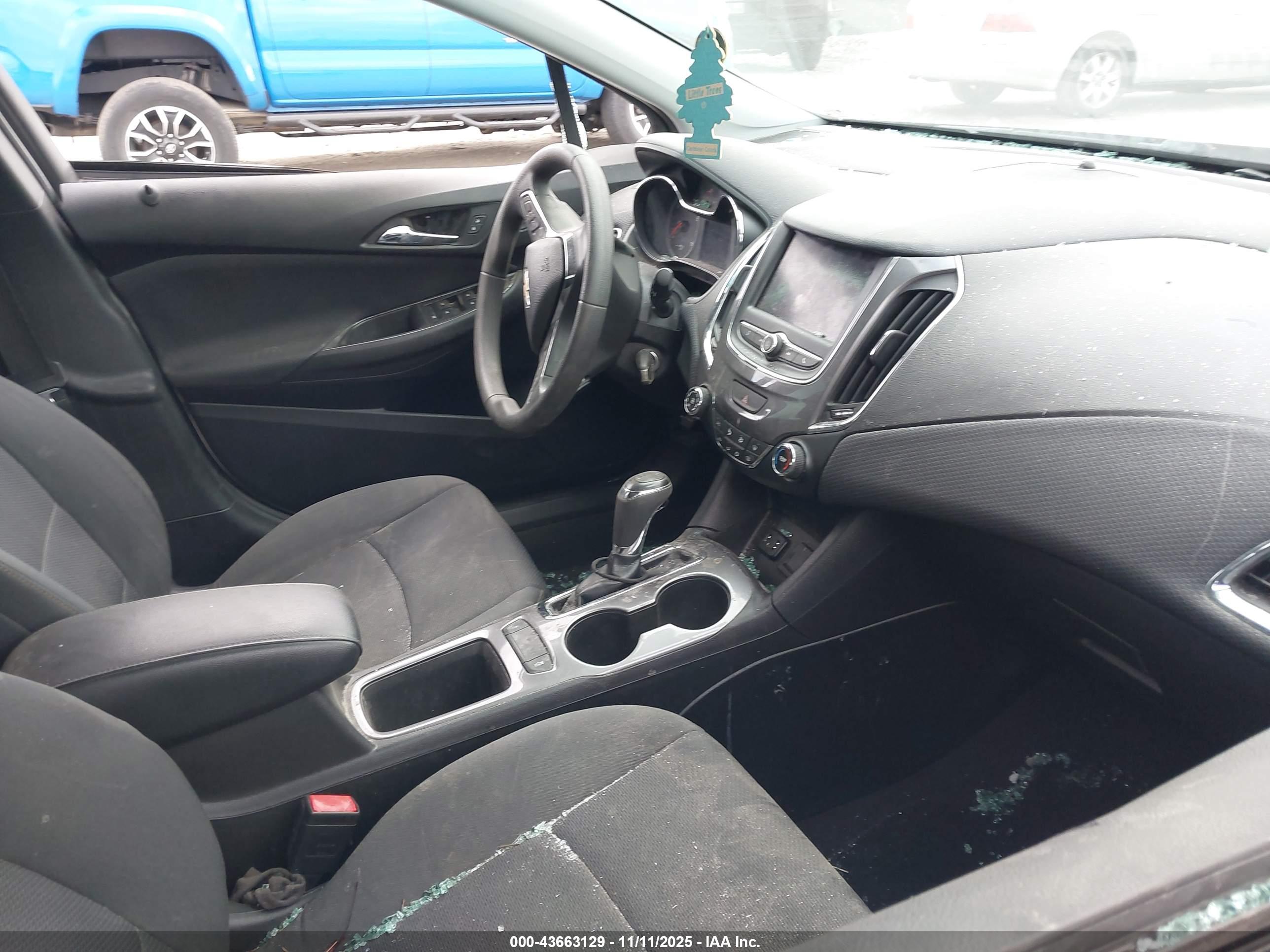 CHEVROLET CRUZE image 5