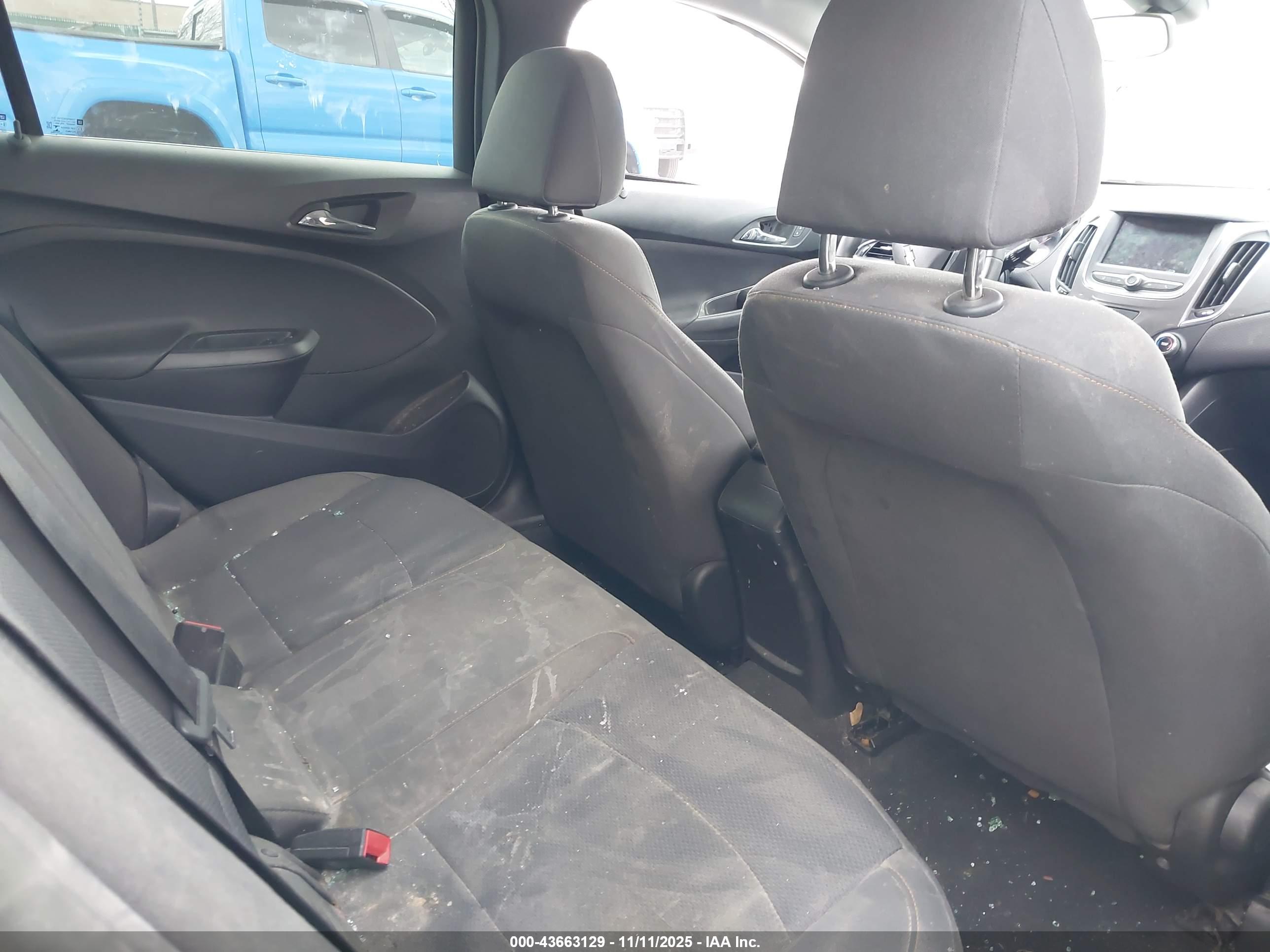 CHEVROLET CRUZE image 8