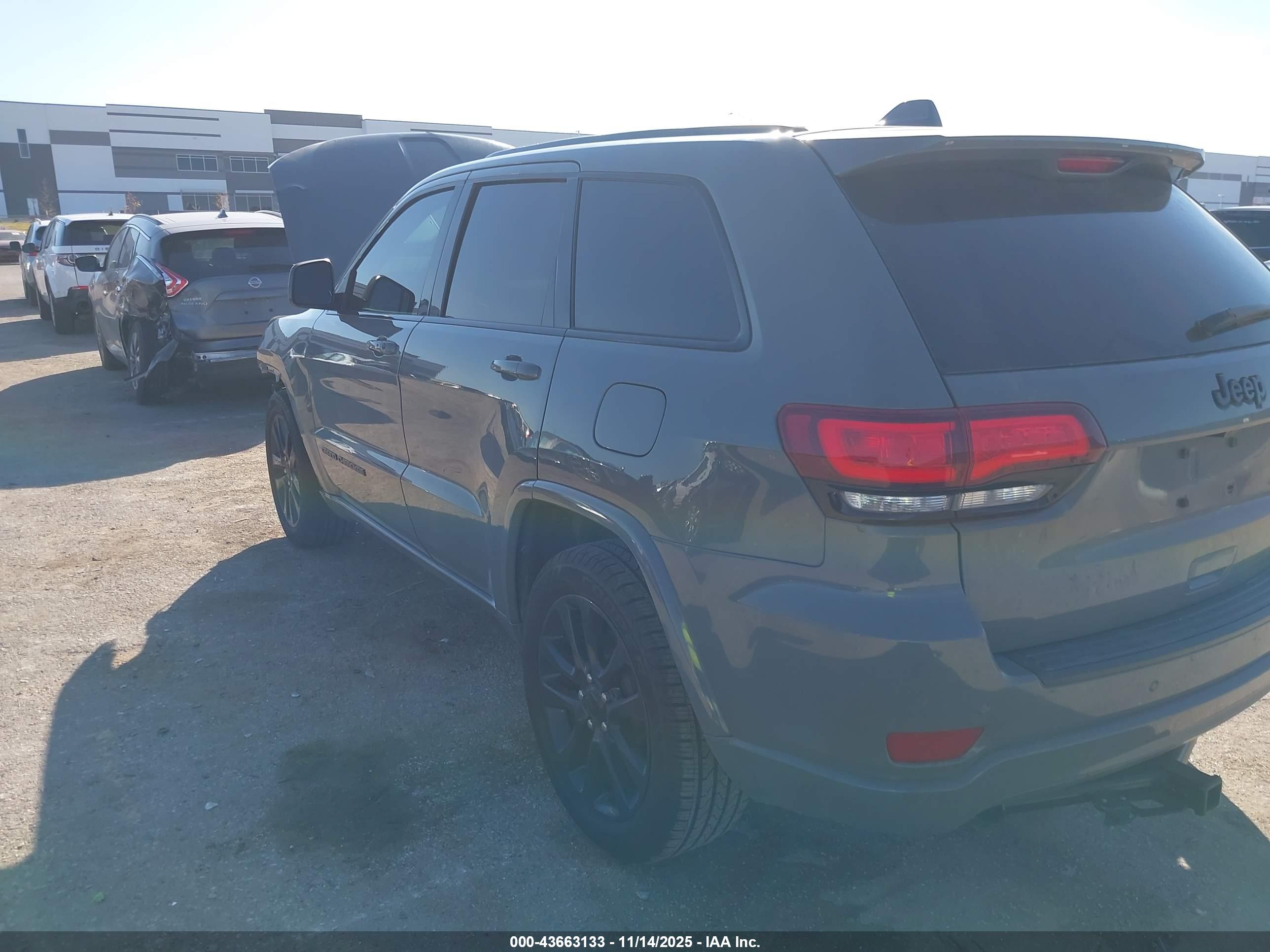 JEEP GRAND image 3