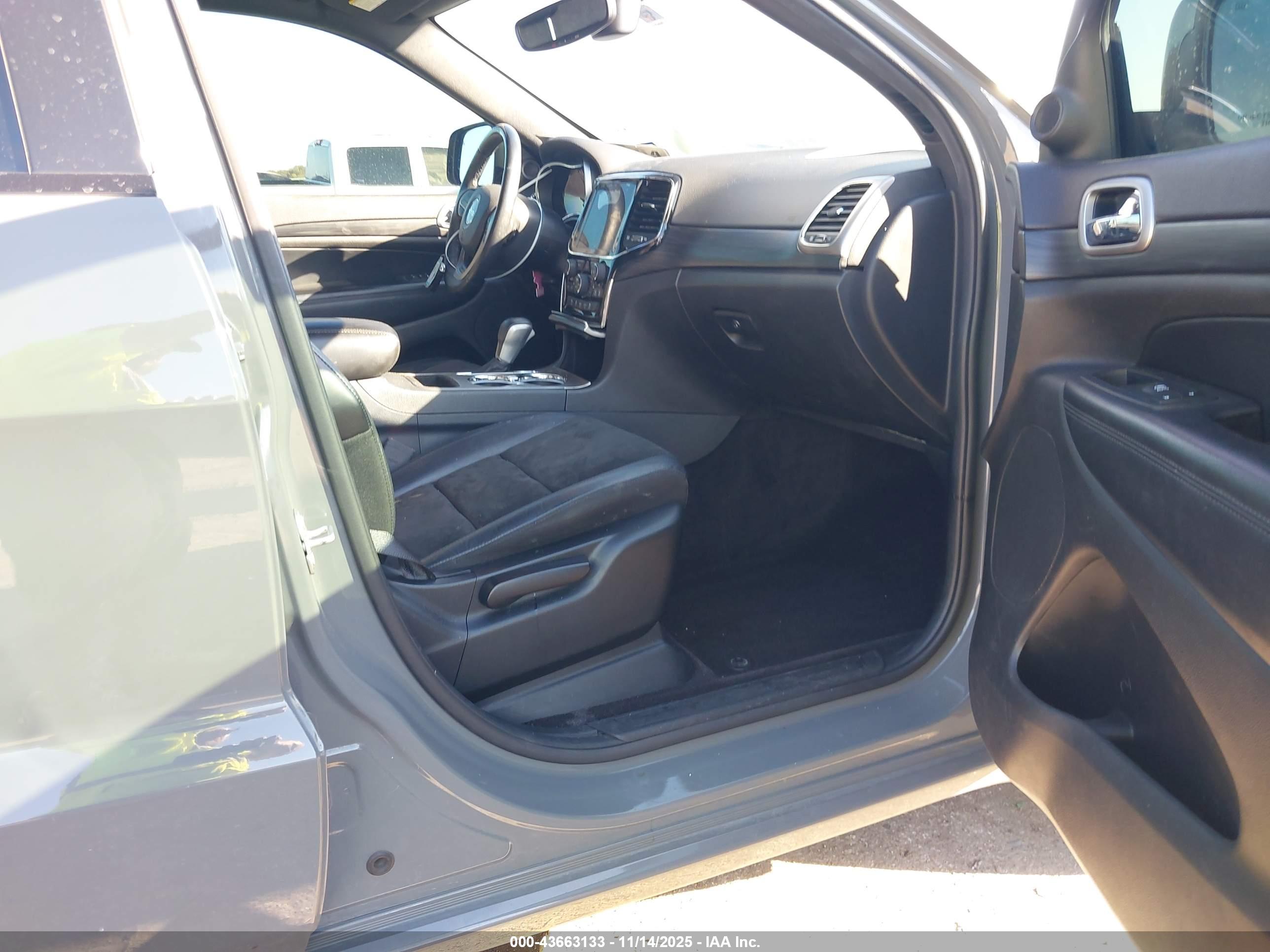 JEEP GRAND image 5