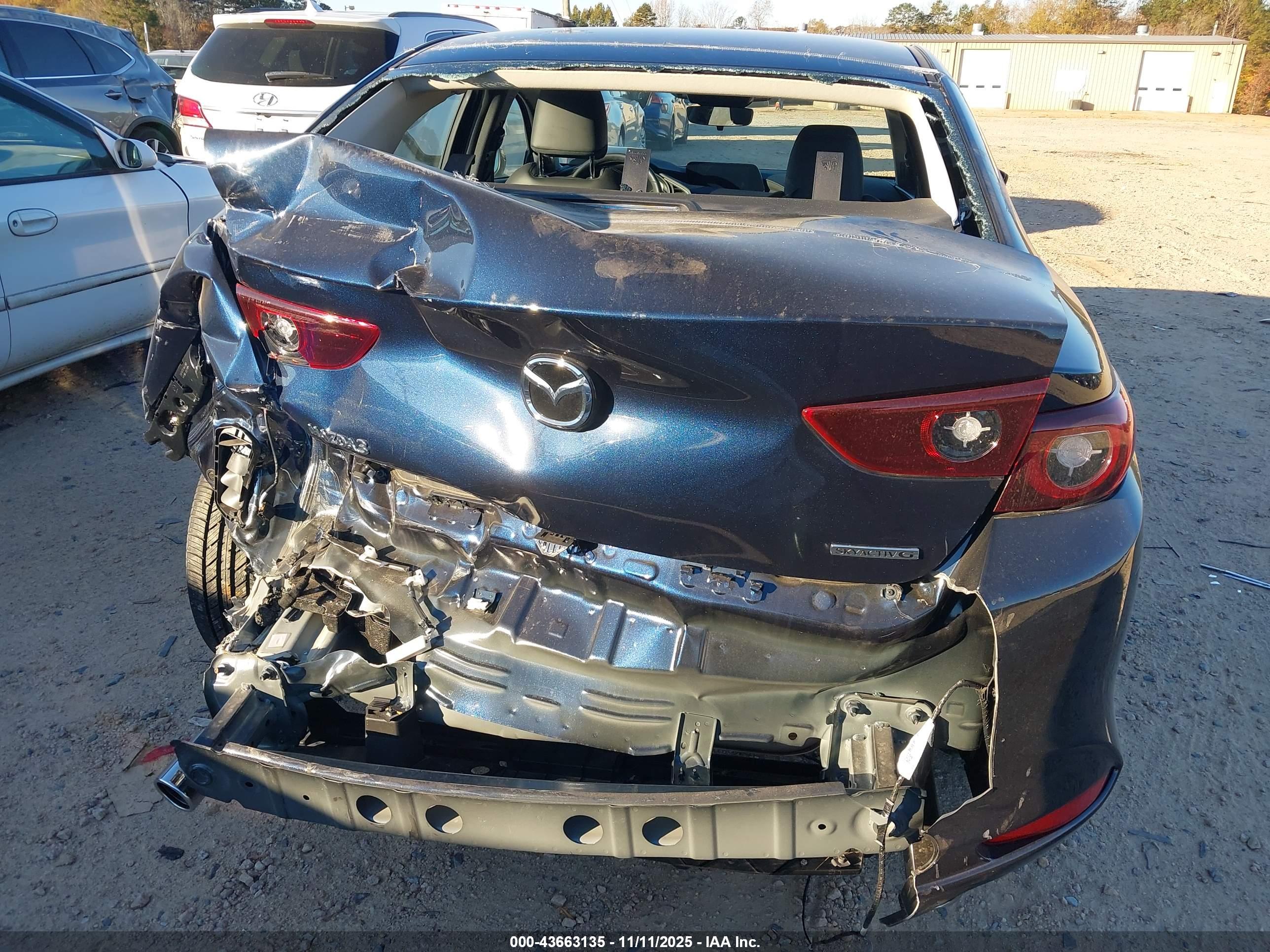 MAZDA MAZDA3 image 6
