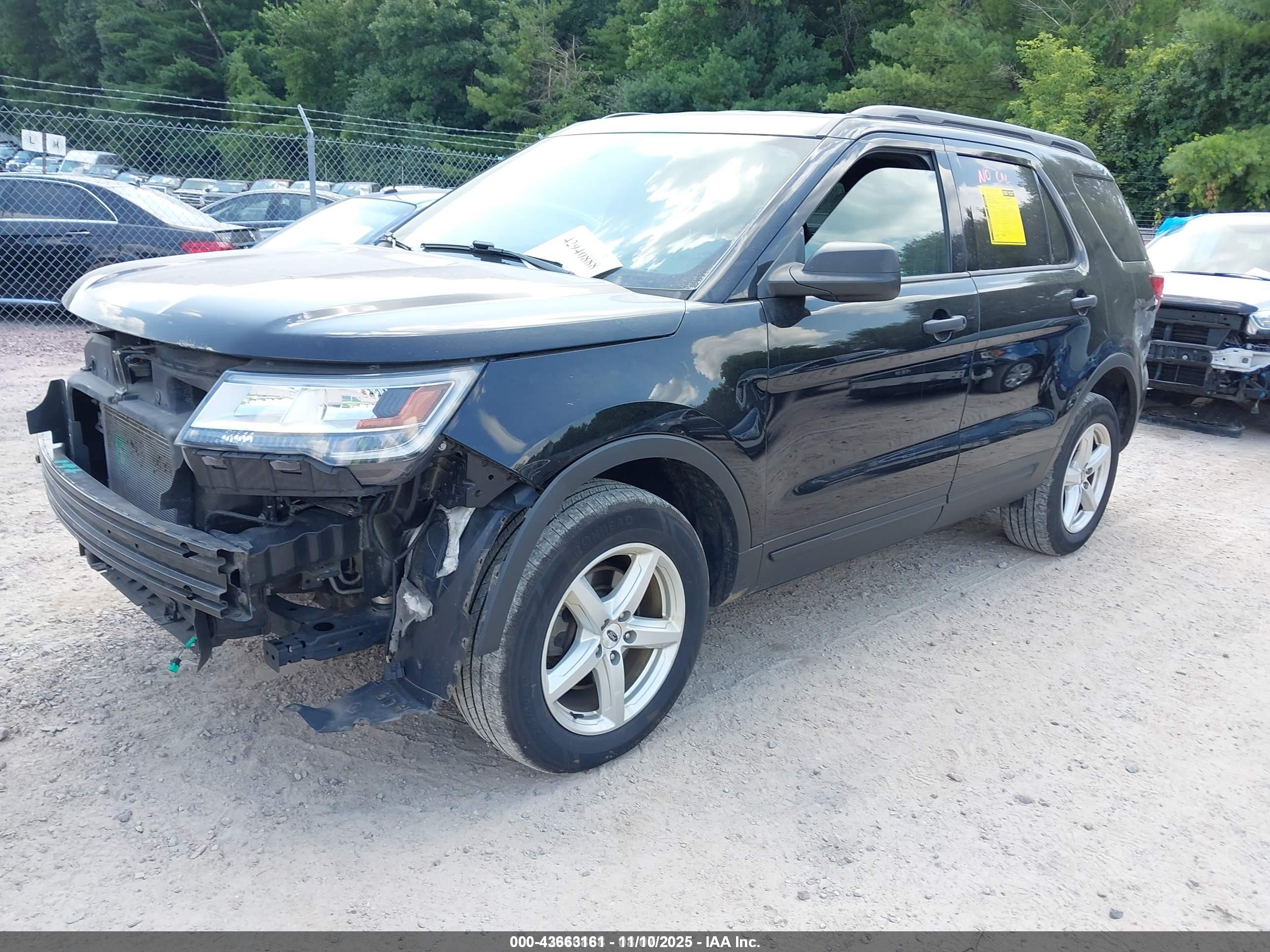 FORD EXPLORER image 2