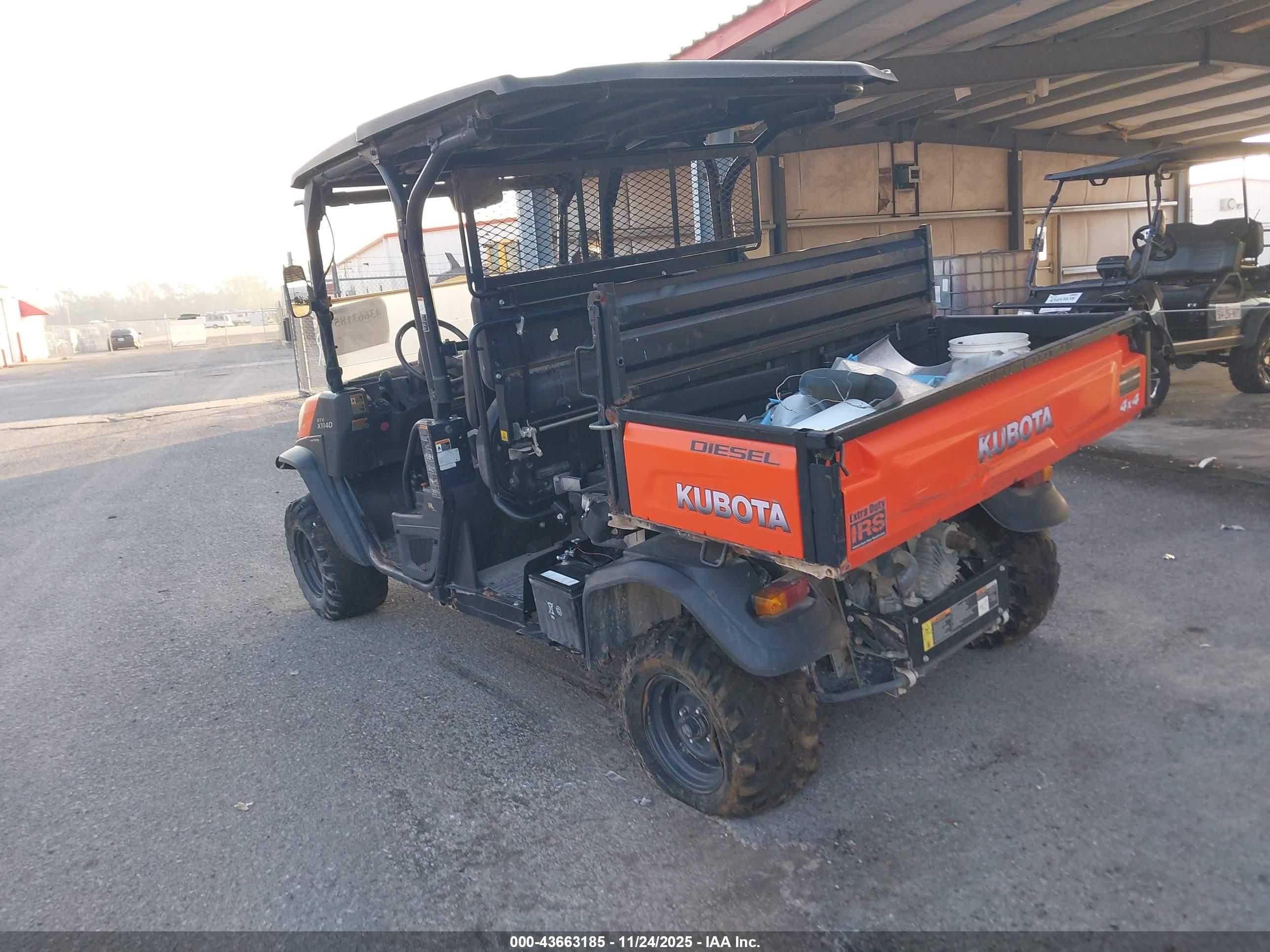 KUBOTA RTV-X900 image 3