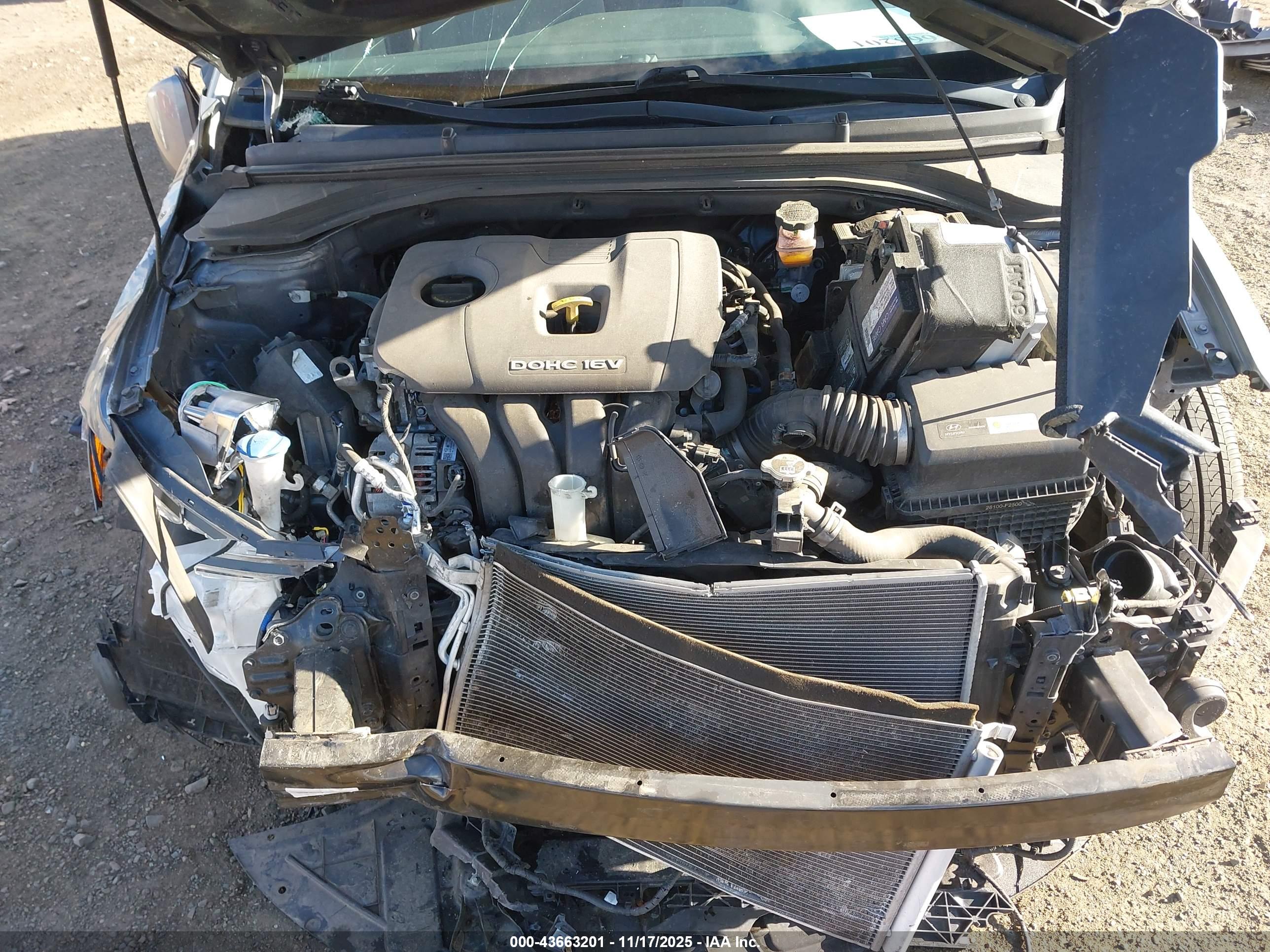 HYUNDAI ELANTRA image 10