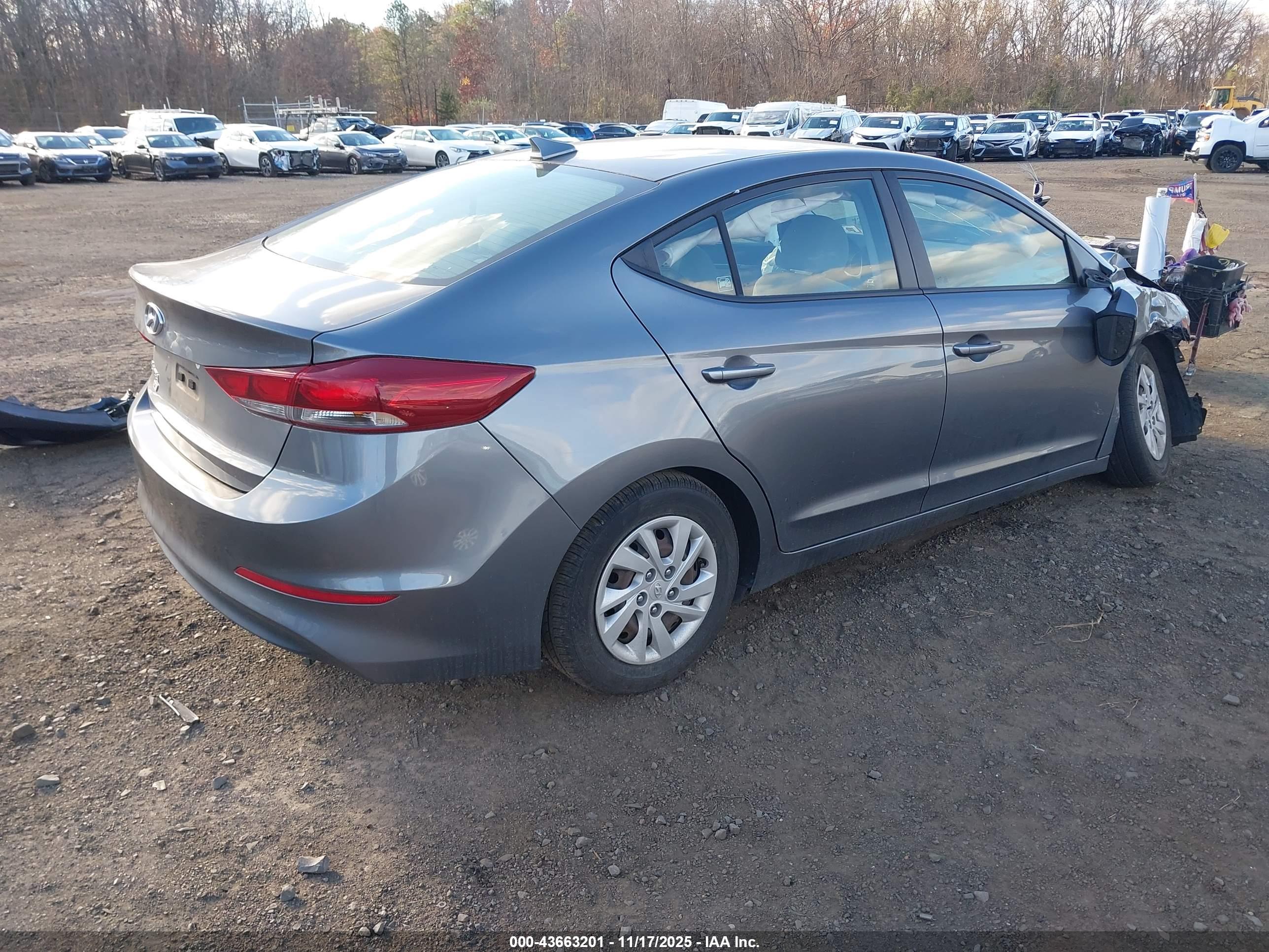 HYUNDAI ELANTRA image 4