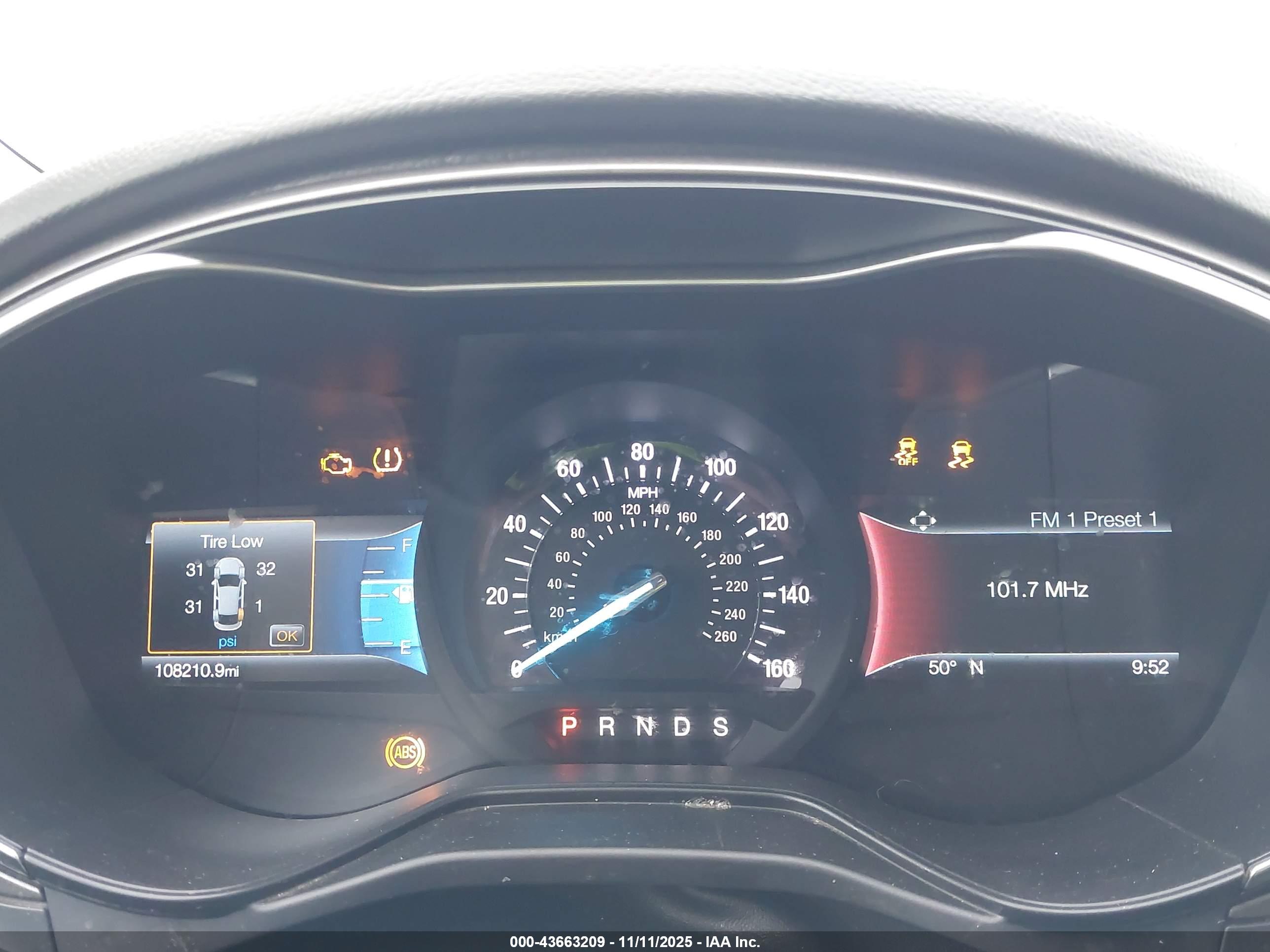 FORD FUSION image 7
