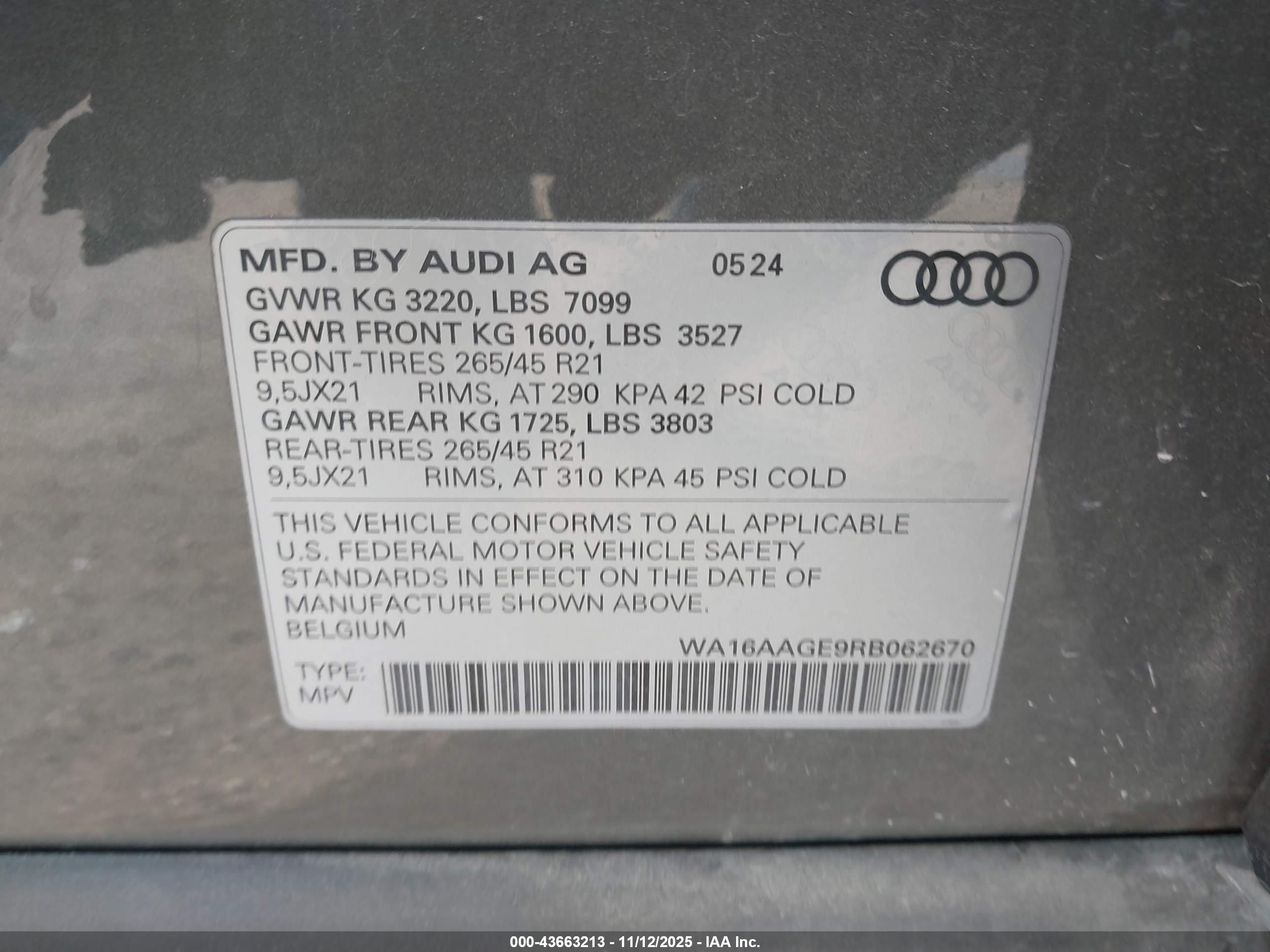 AUDI Q8 image 9