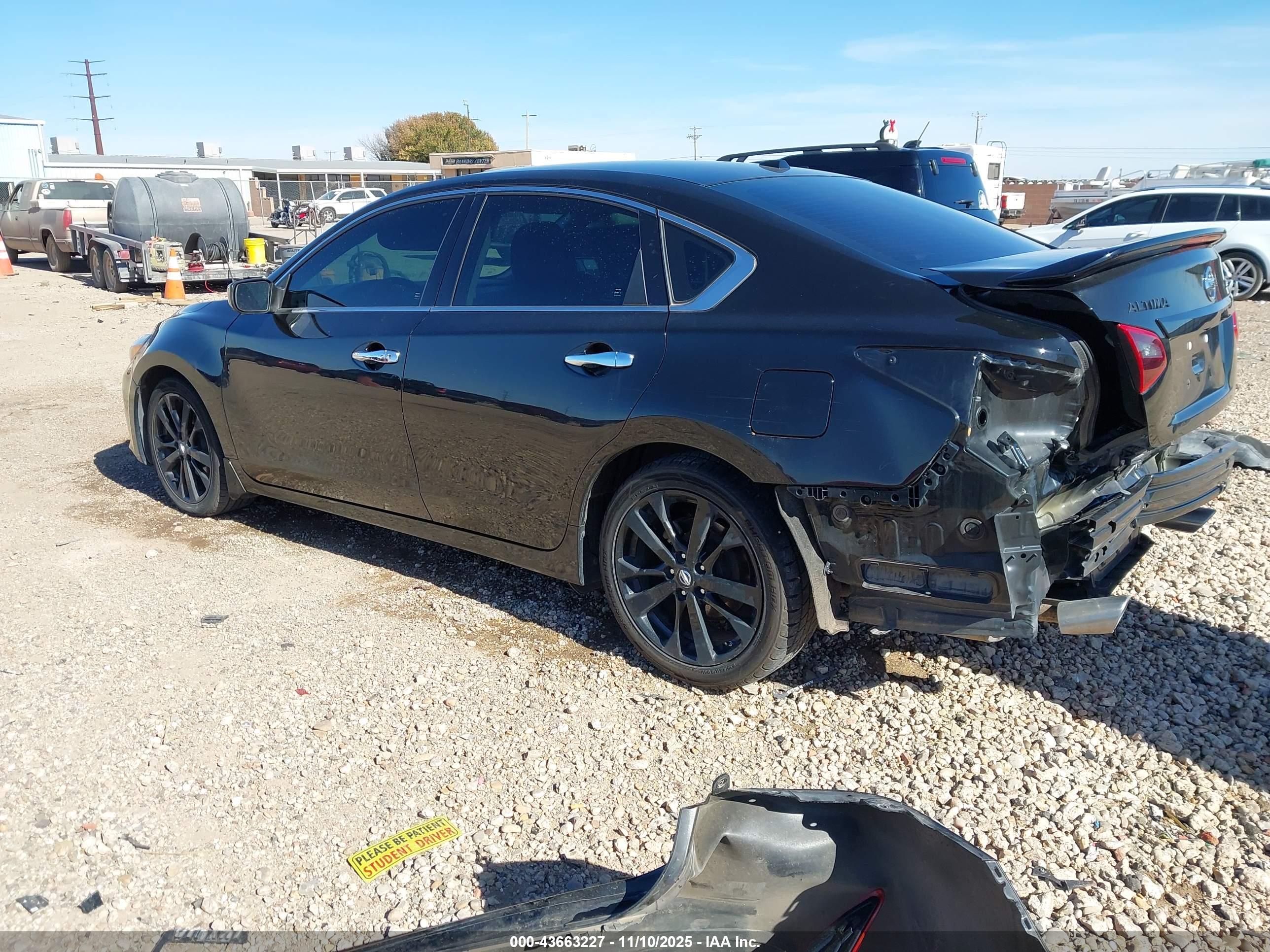 NISSAN ALTIMA image 3