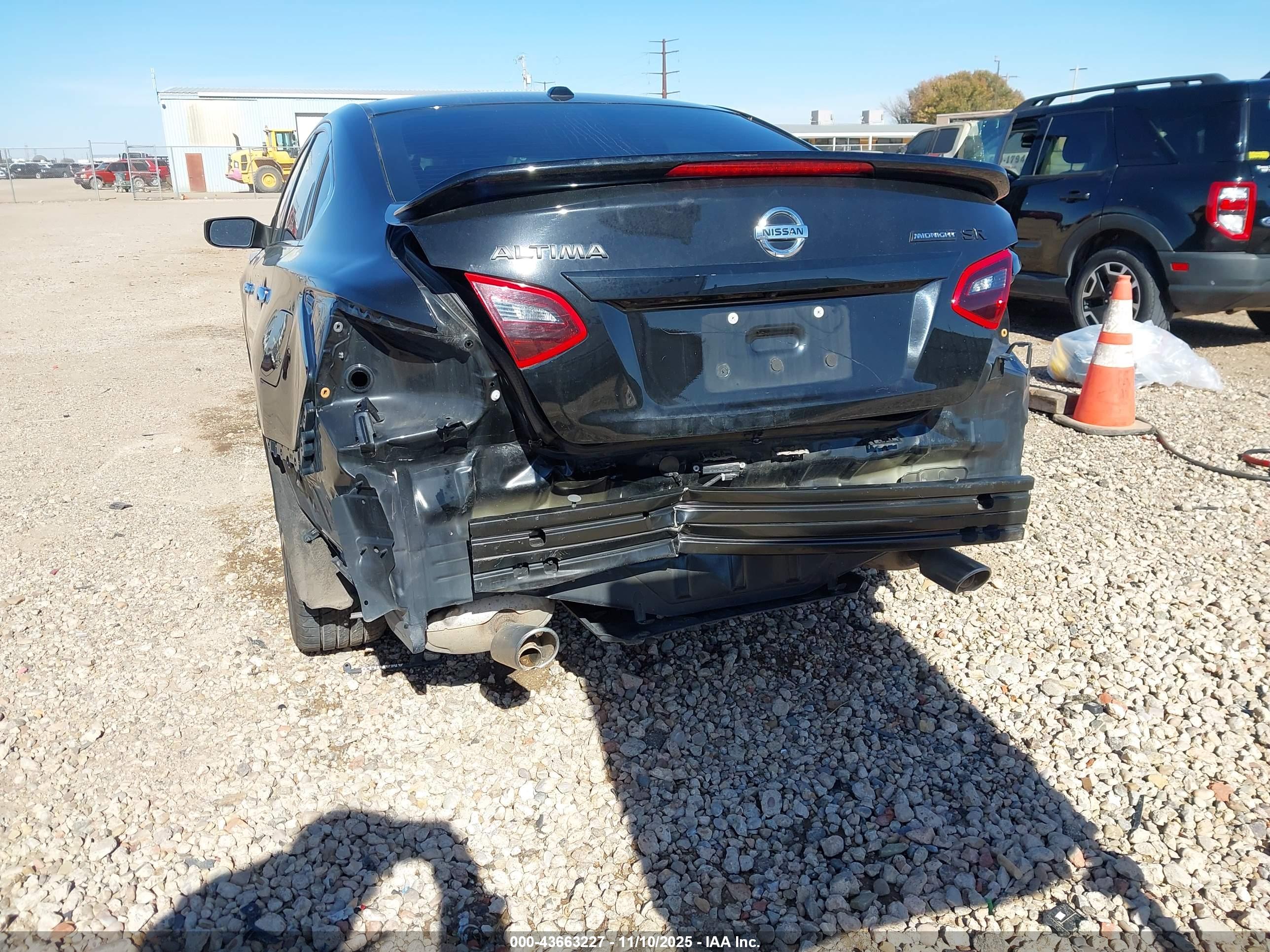 NISSAN ALTIMA image 6