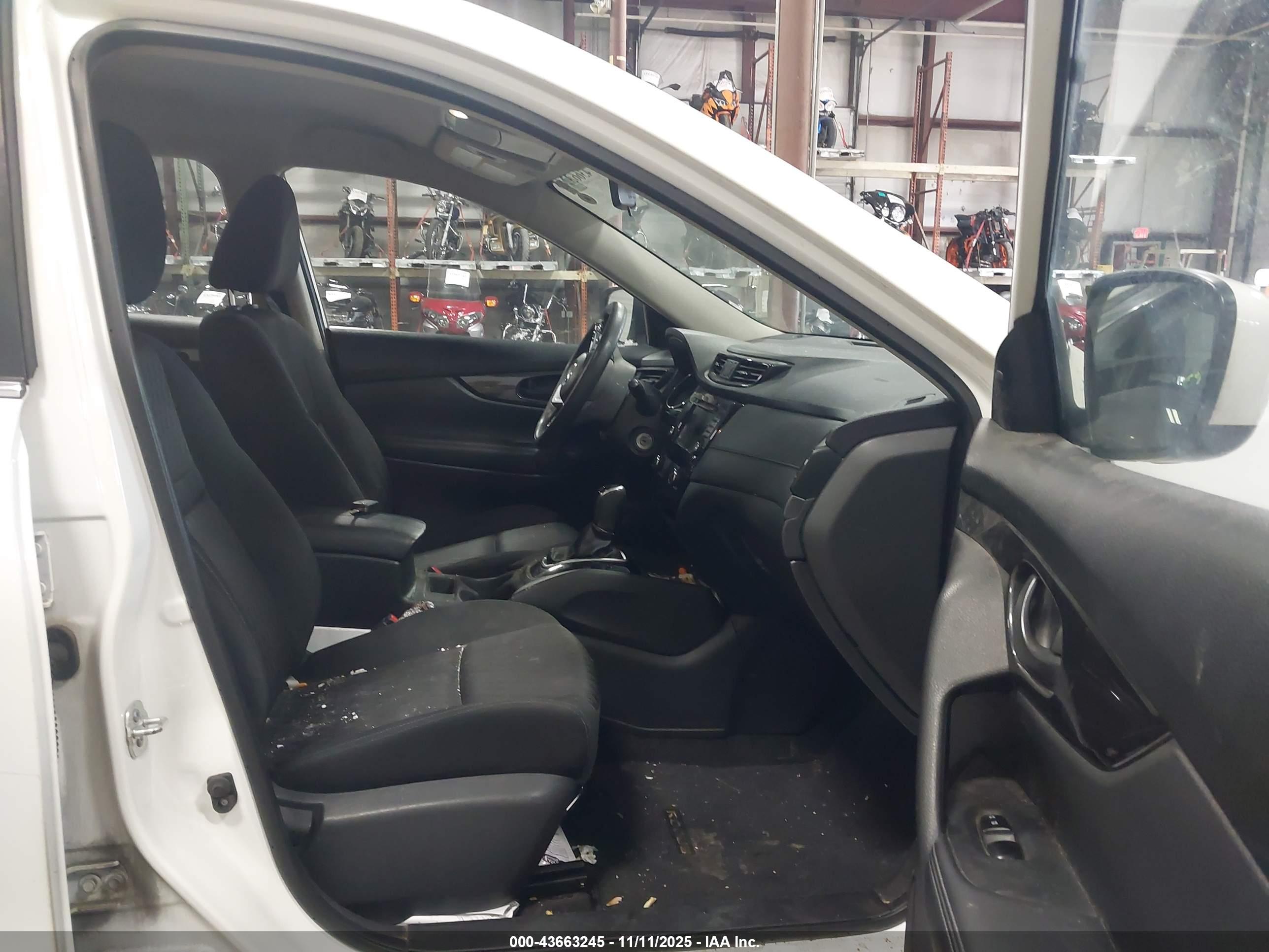 NISSAN ROGUE image 5