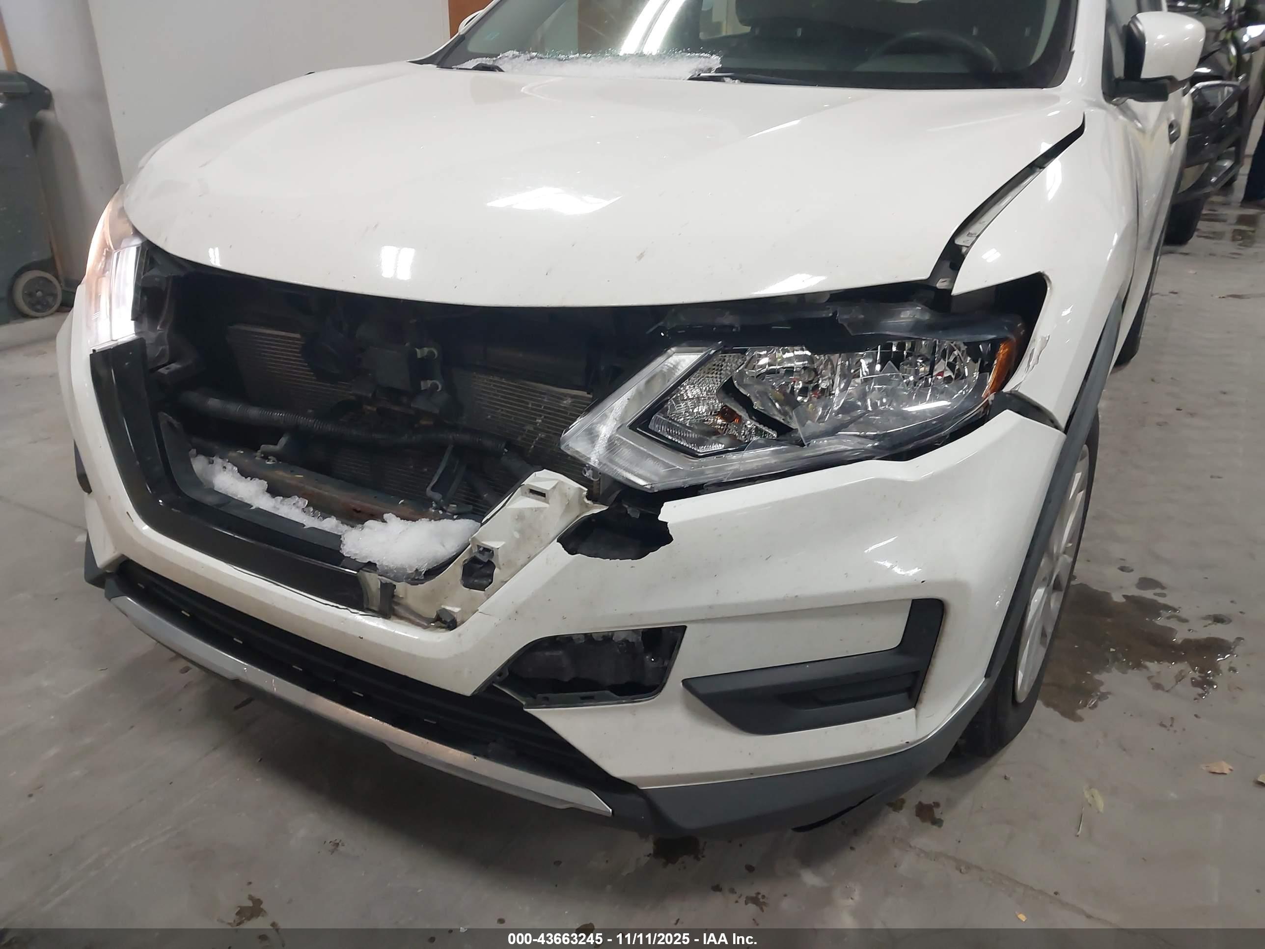 NISSAN ROGUE image 6