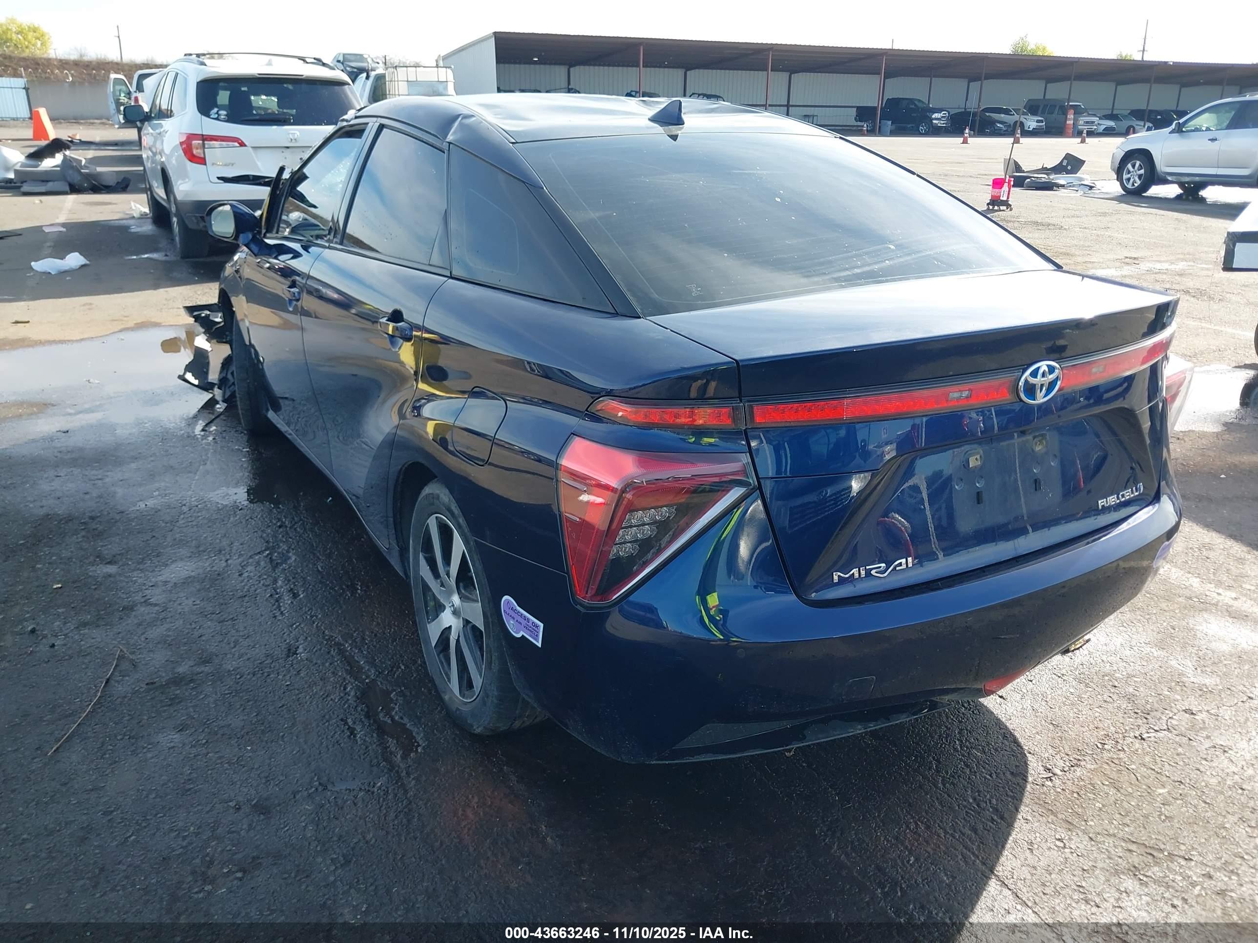 TOYOTA MIRAI image 3