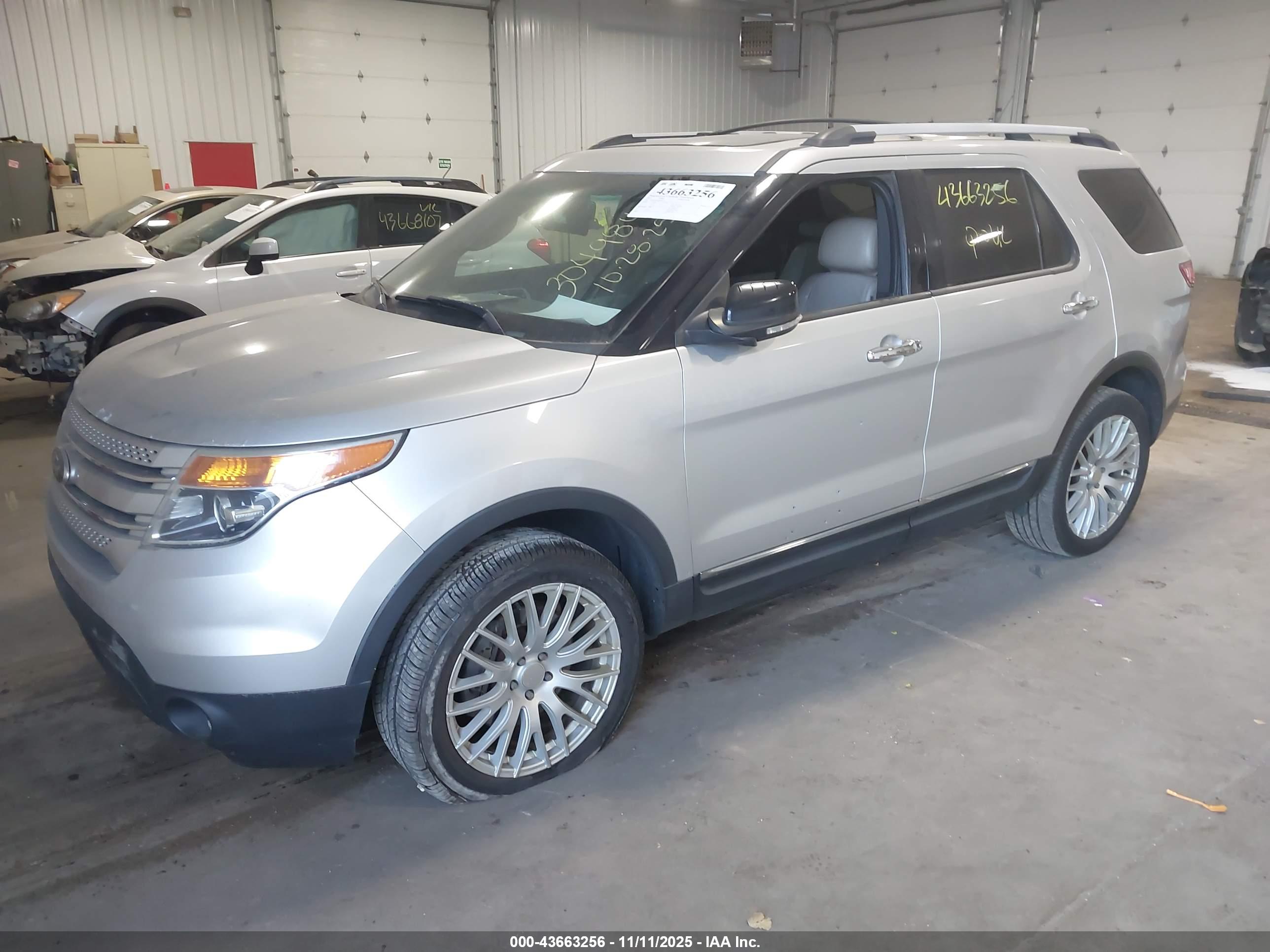 FORD EXPLORER image 2