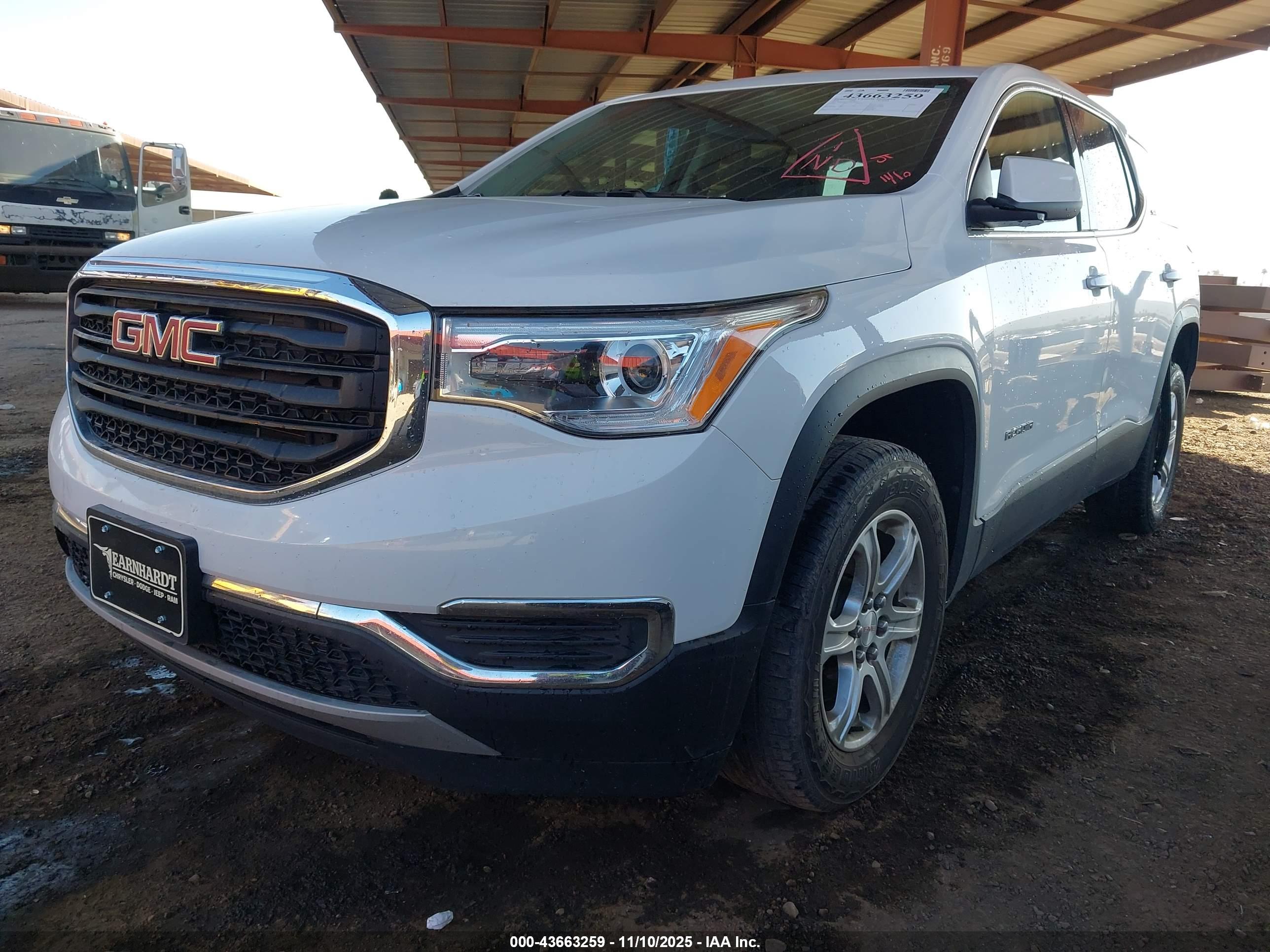 GMC ACADIA image 6