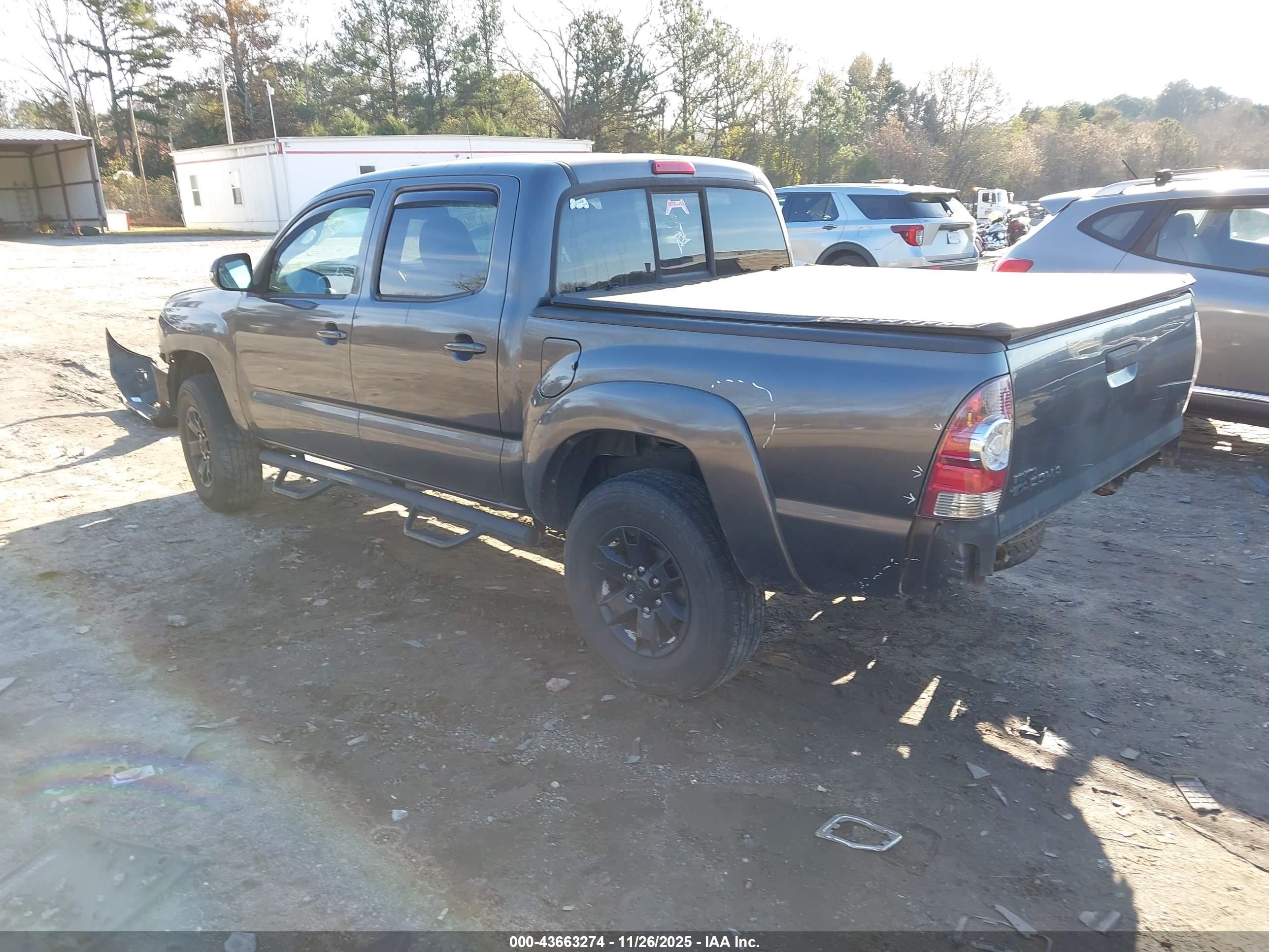 TOYOTA TACOMA image 3