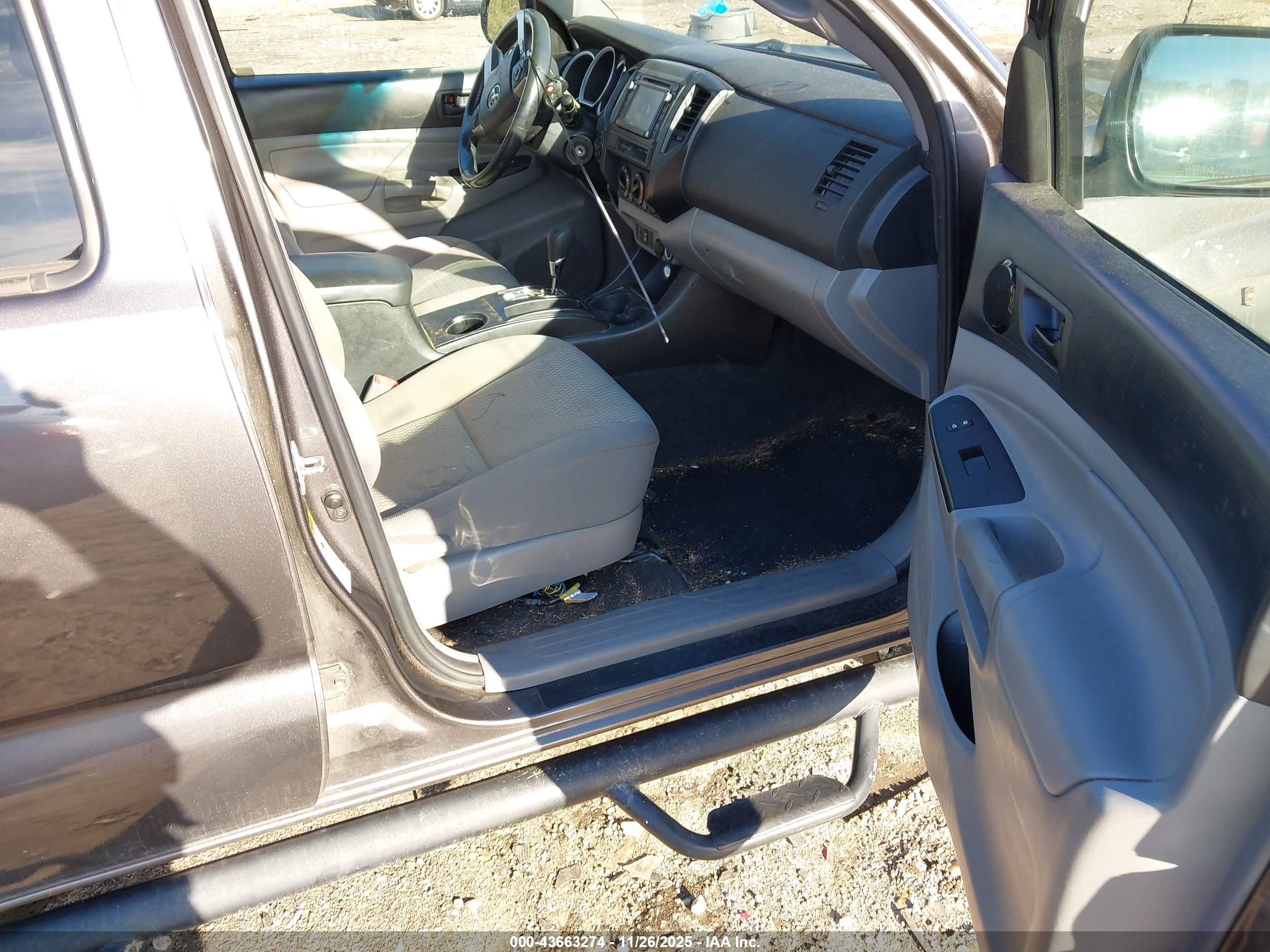 TOYOTA TACOMA image 5