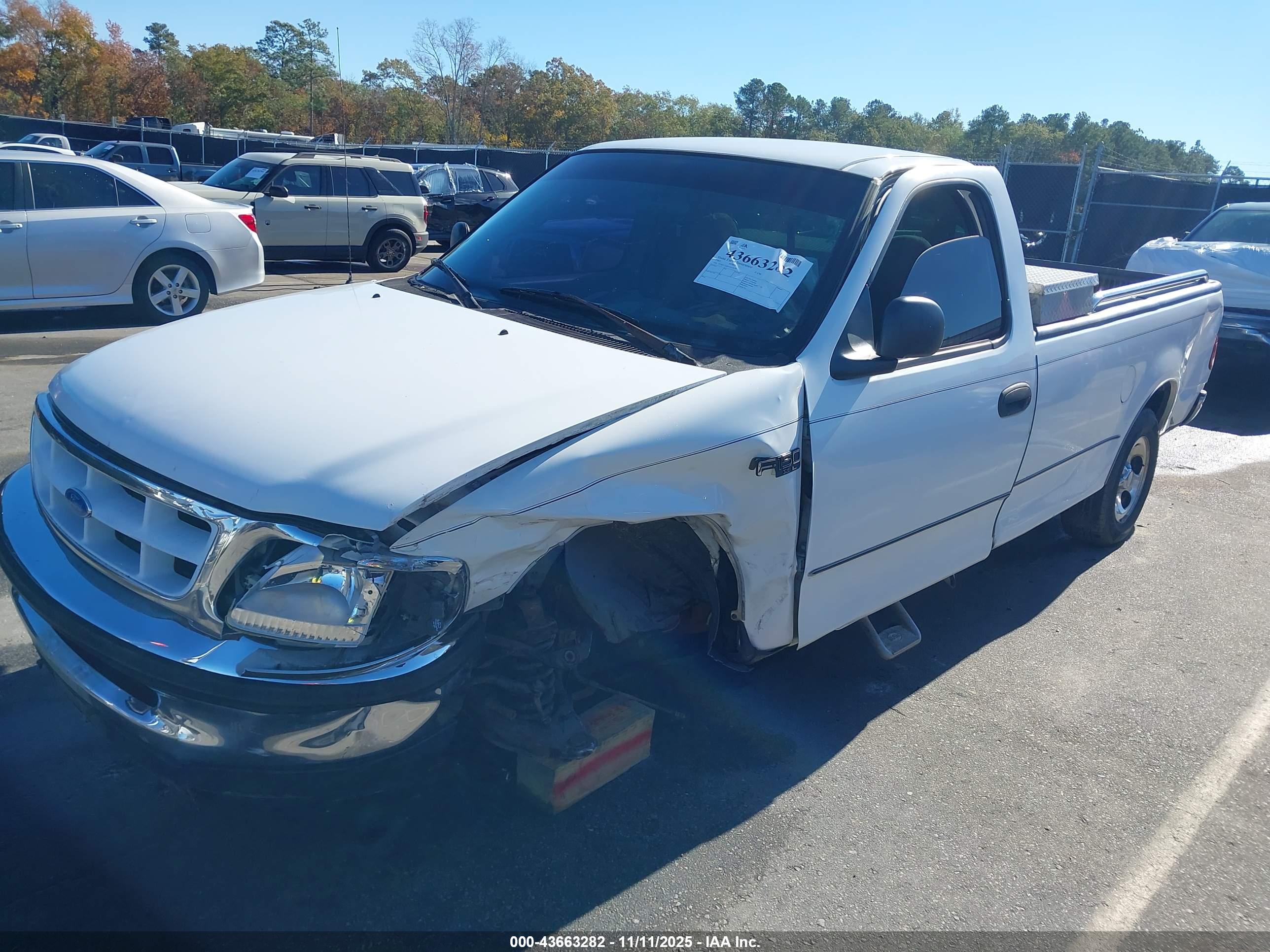 FORD F-150 image 2