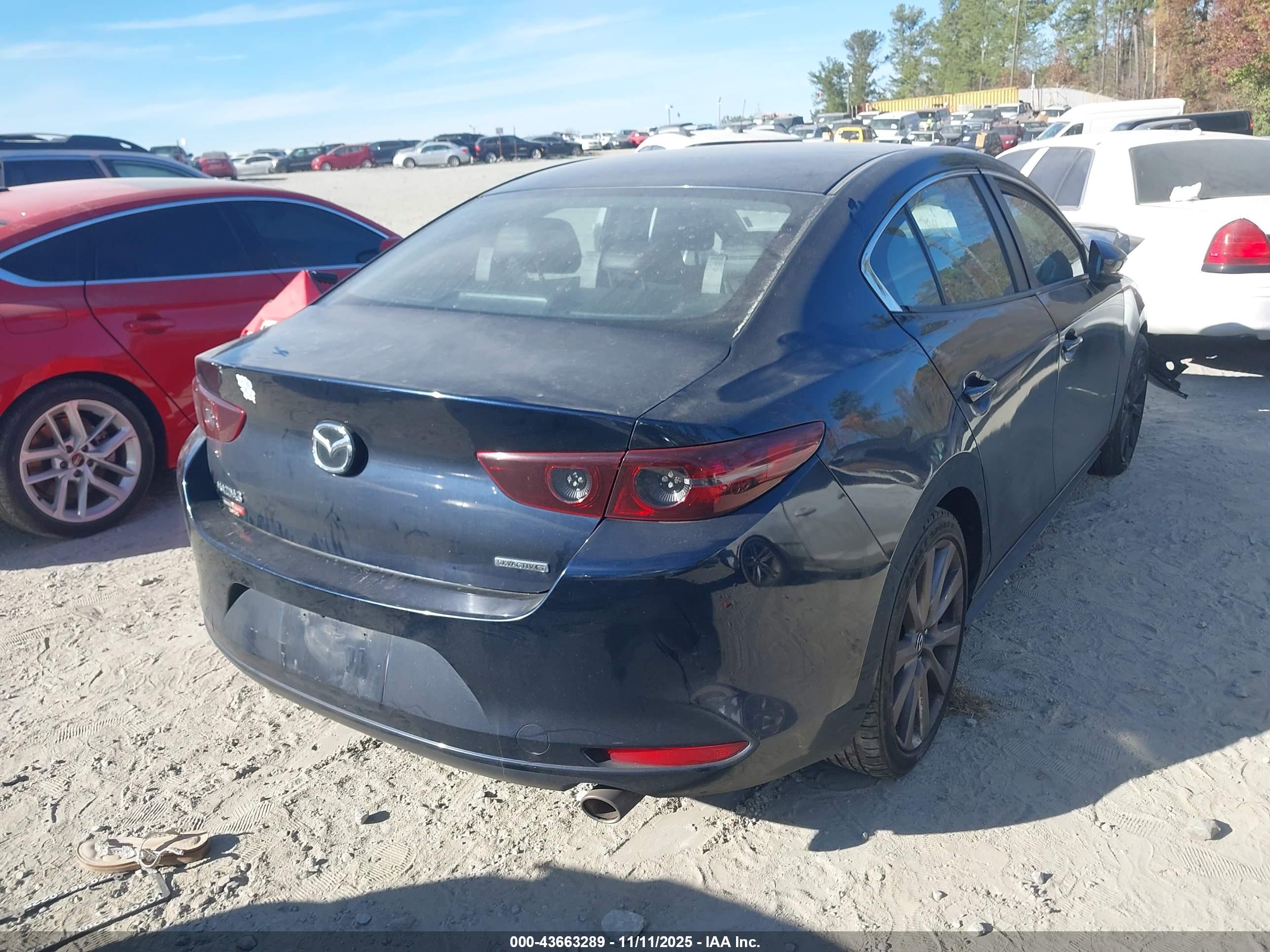 MAZDA MAZDA3 image 4