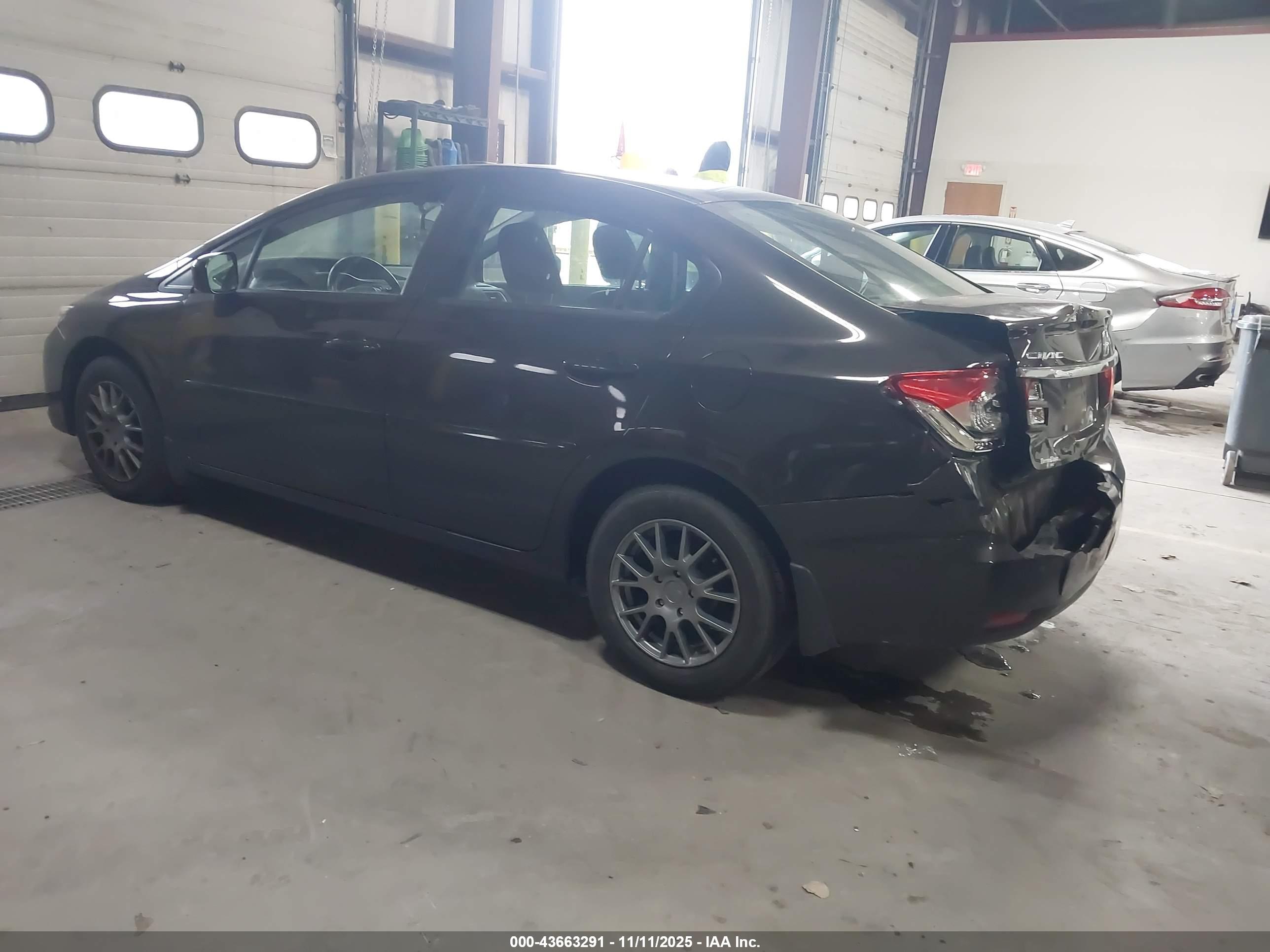 HONDA CIVIC image 3